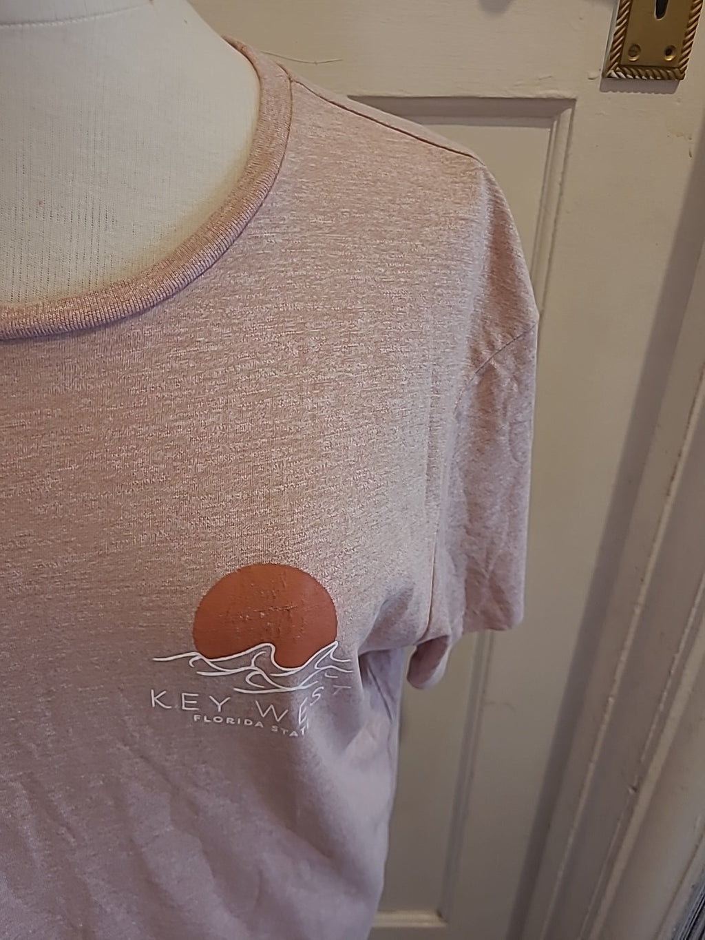 Mens Peacocks Size Large Pale Pink Short Sleeved Tshirt