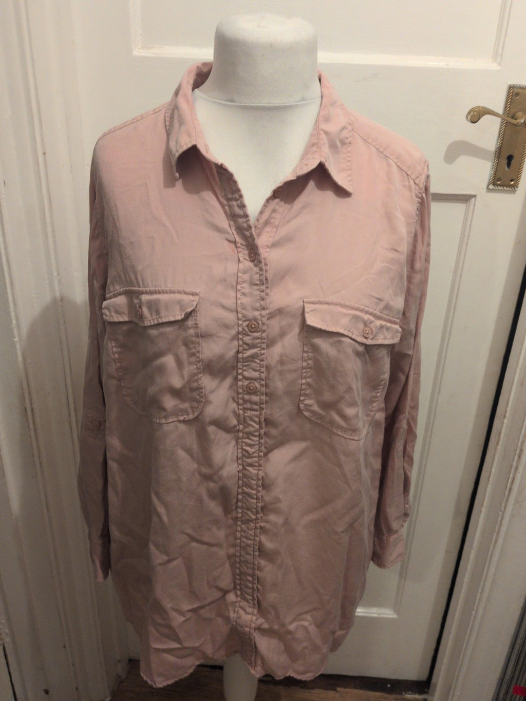 Ladies H&M Mama Size XL Pink Buttoned Blouse