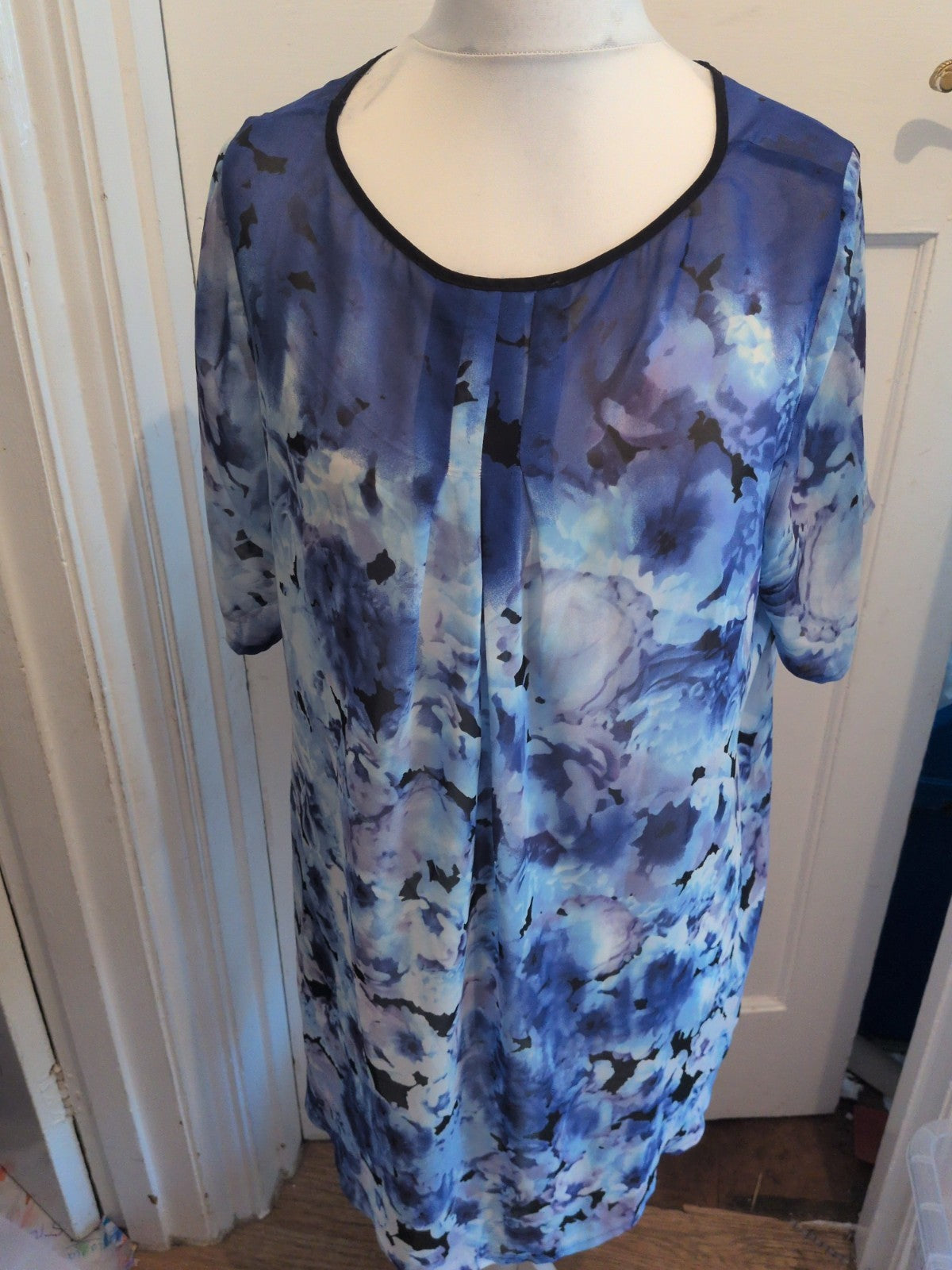 Ladies XL Purple White Blue Short Sleeve Blouse Sheer