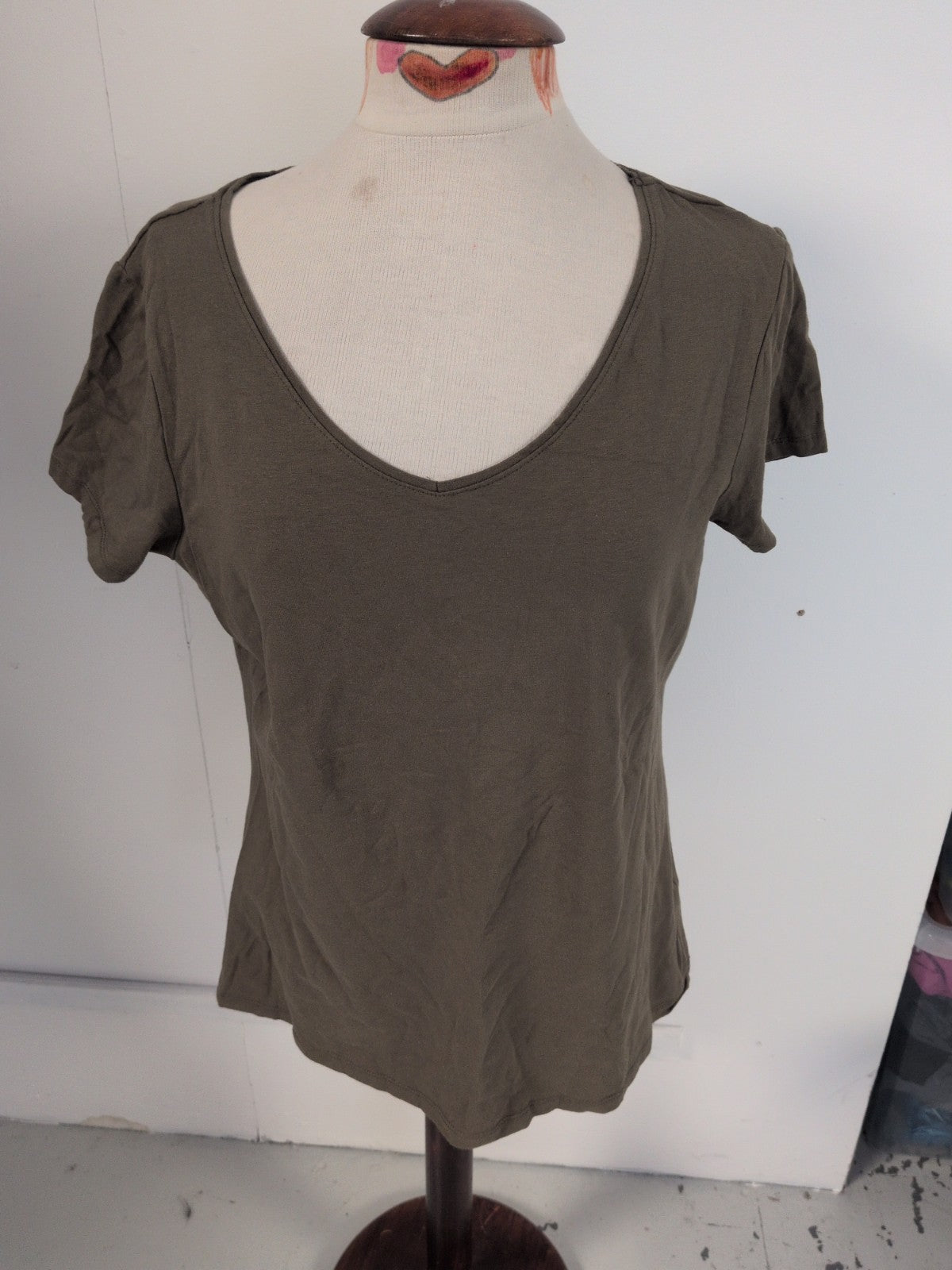 Primark 18-20 Khaki Stretch Vee Short Sleeved