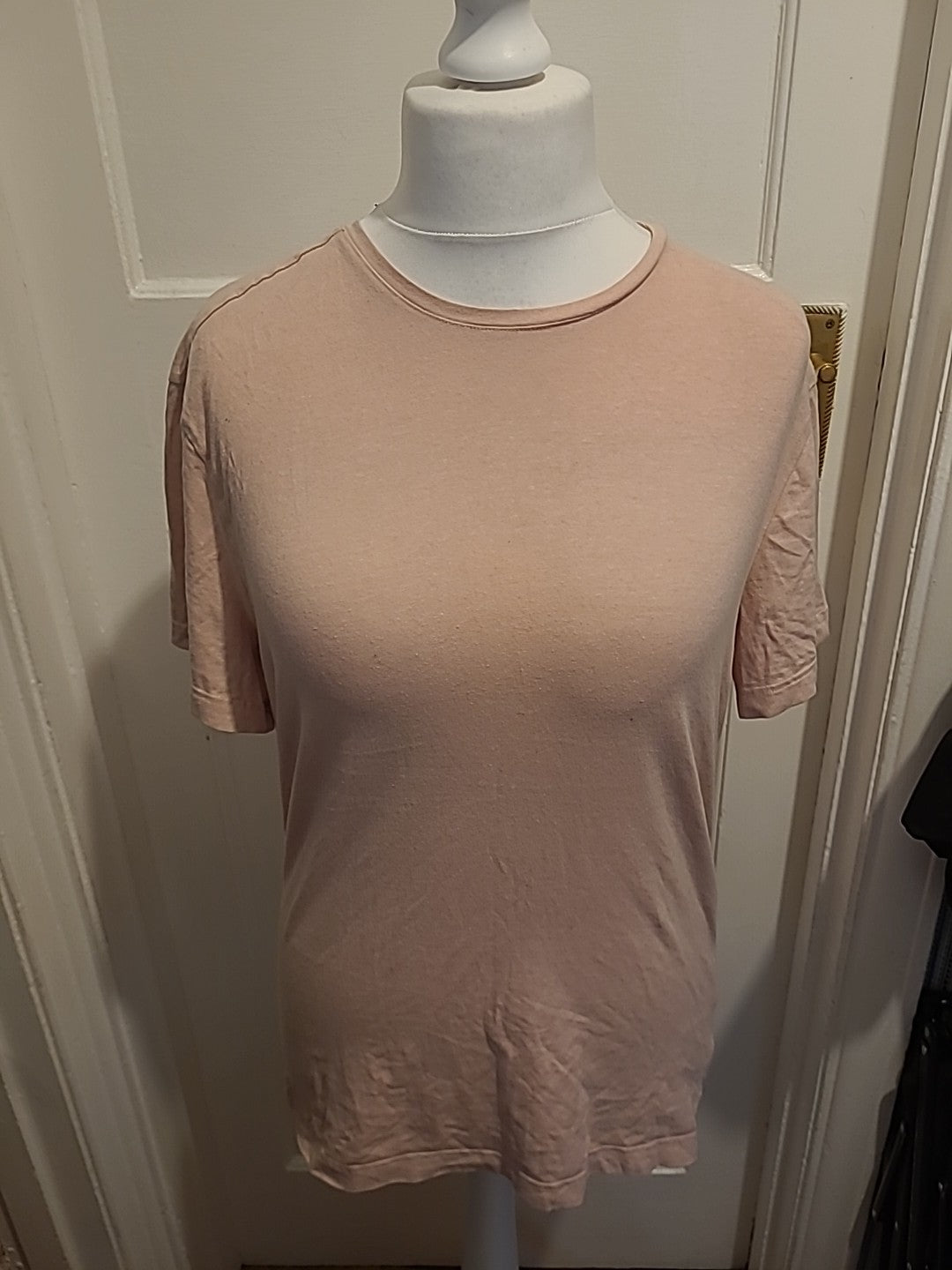 Ladies H&M Size Large Slim Fit Crew Neck Pale Pink Tshirt