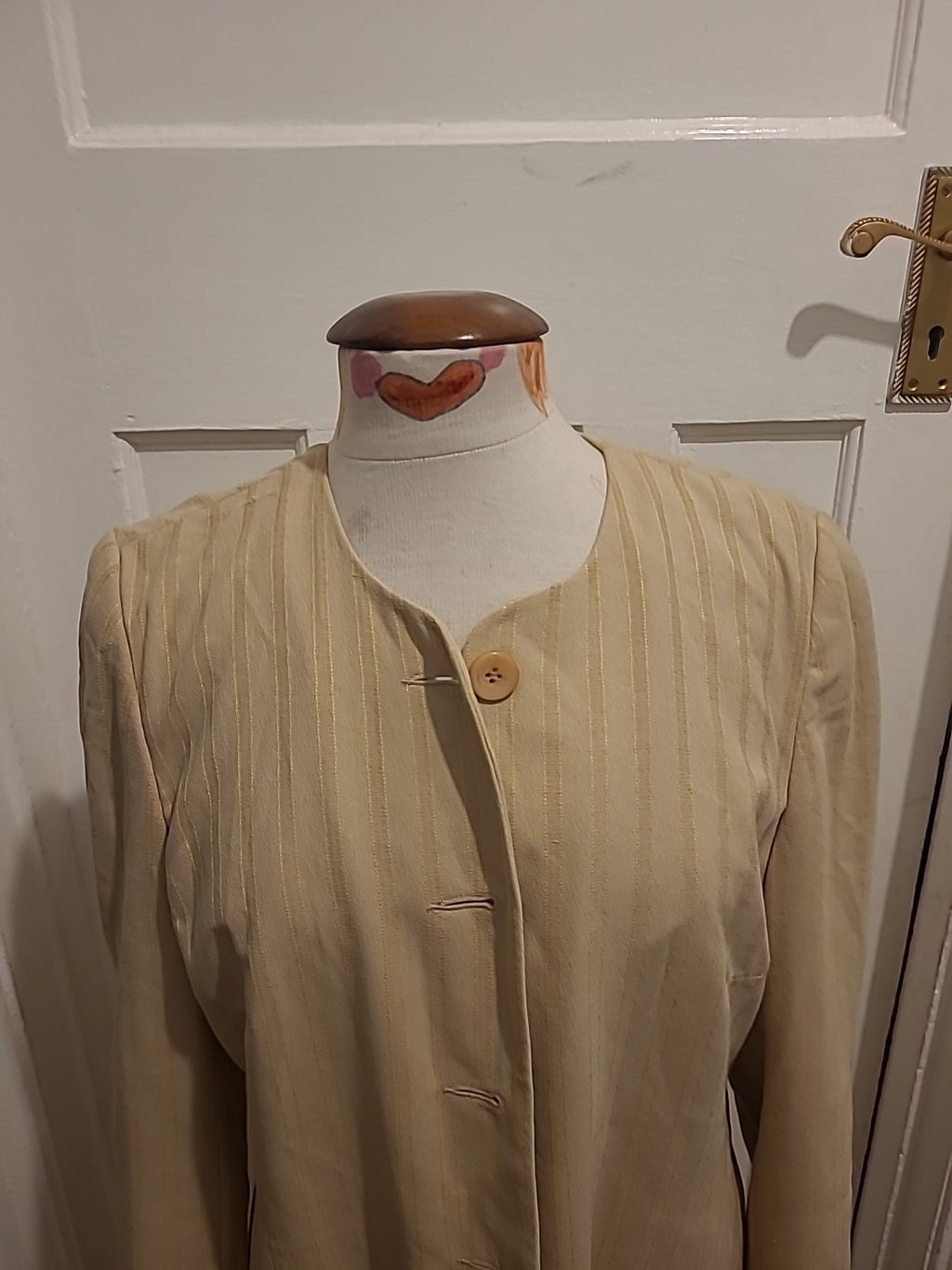Ladies Klass Collection Size 16 Beige/Gold Lined Longline Blazer/Jacket