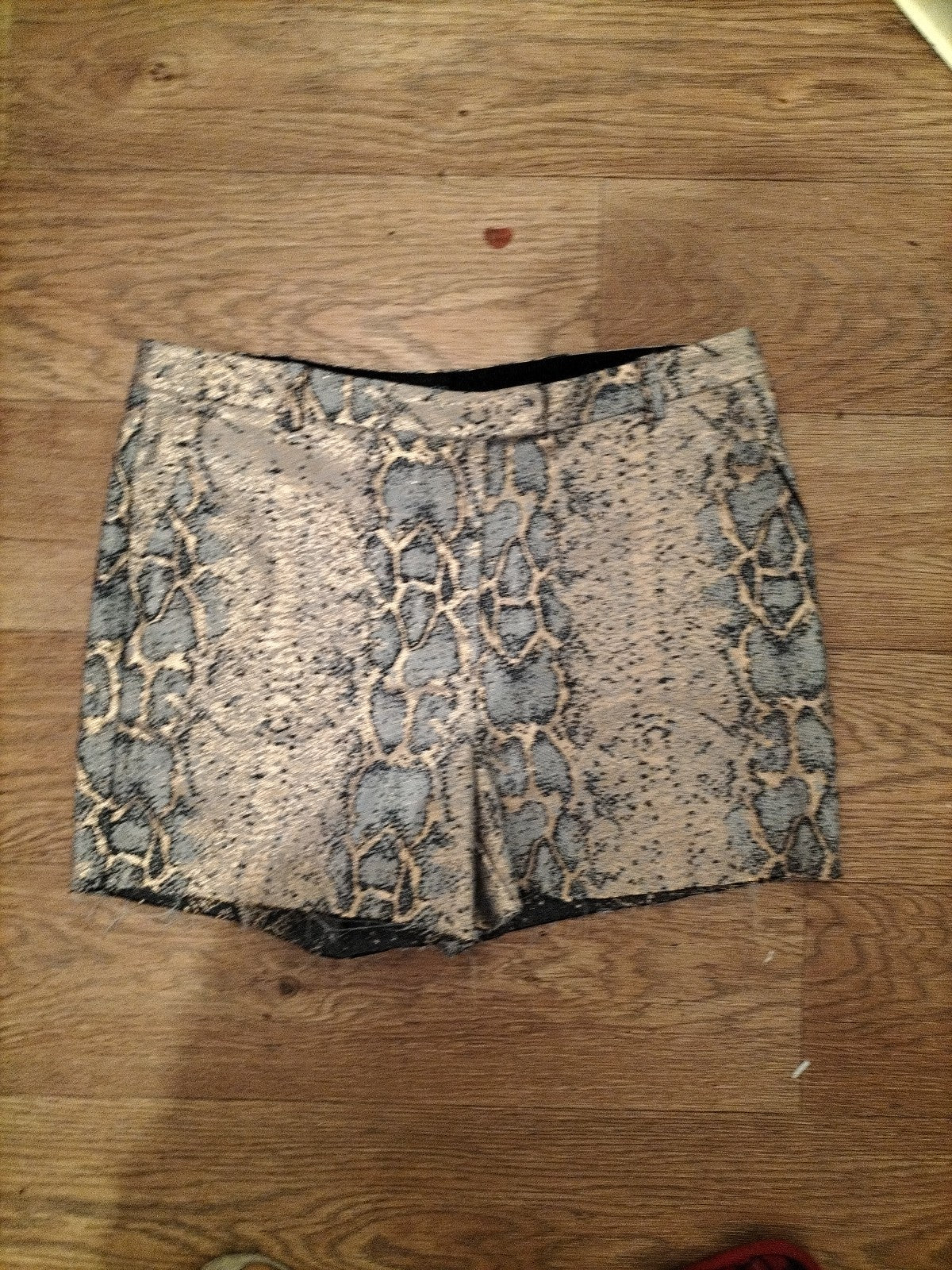Ladies Topshop Size 10 Grey Shimmery Shorts Patterned