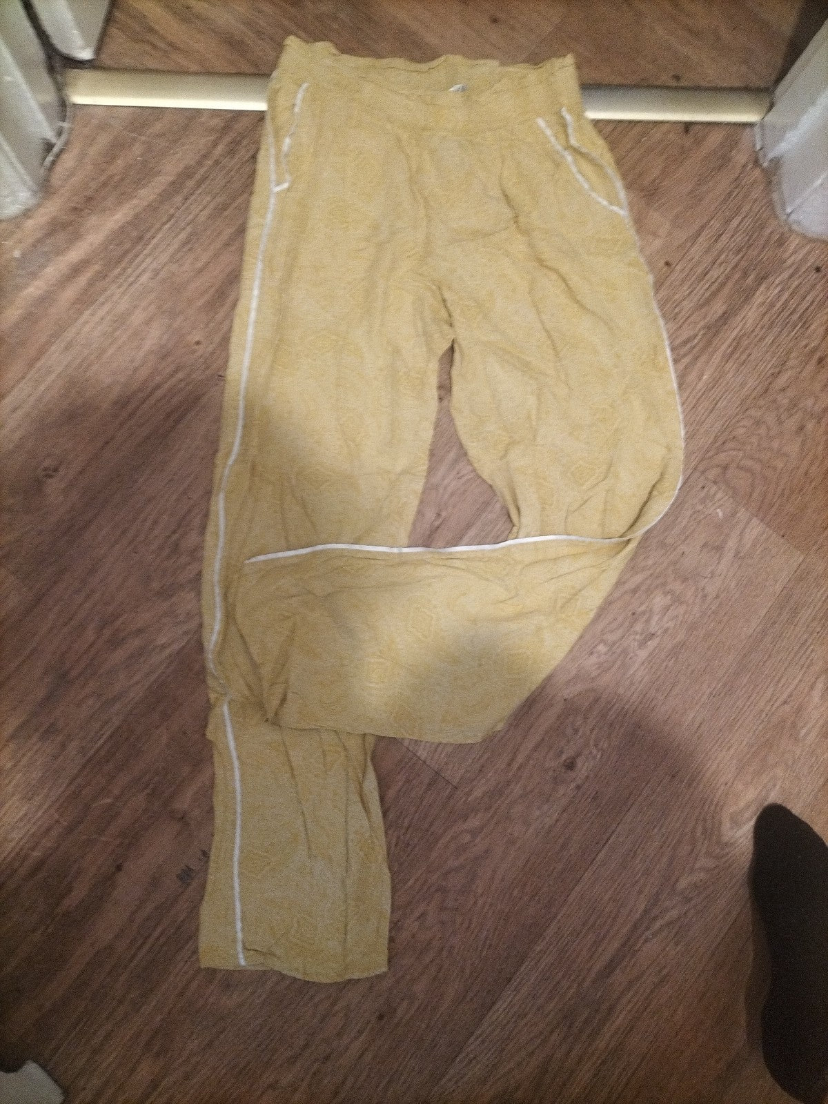 Ladies Primark Size 6-8 Yellow White Pyjama Set