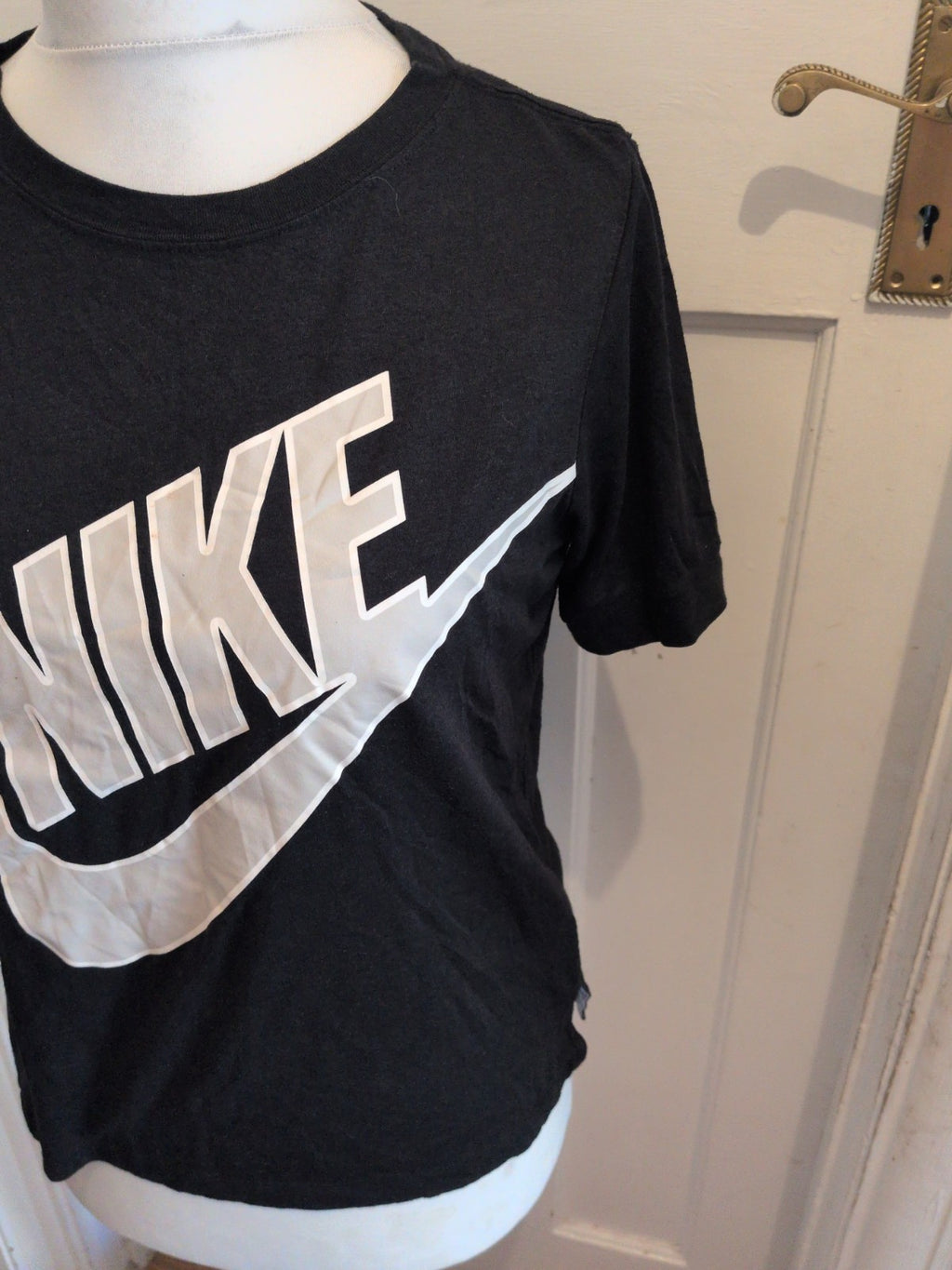 Mens Nike Size Small Black Print Short Sleeve T-shirt