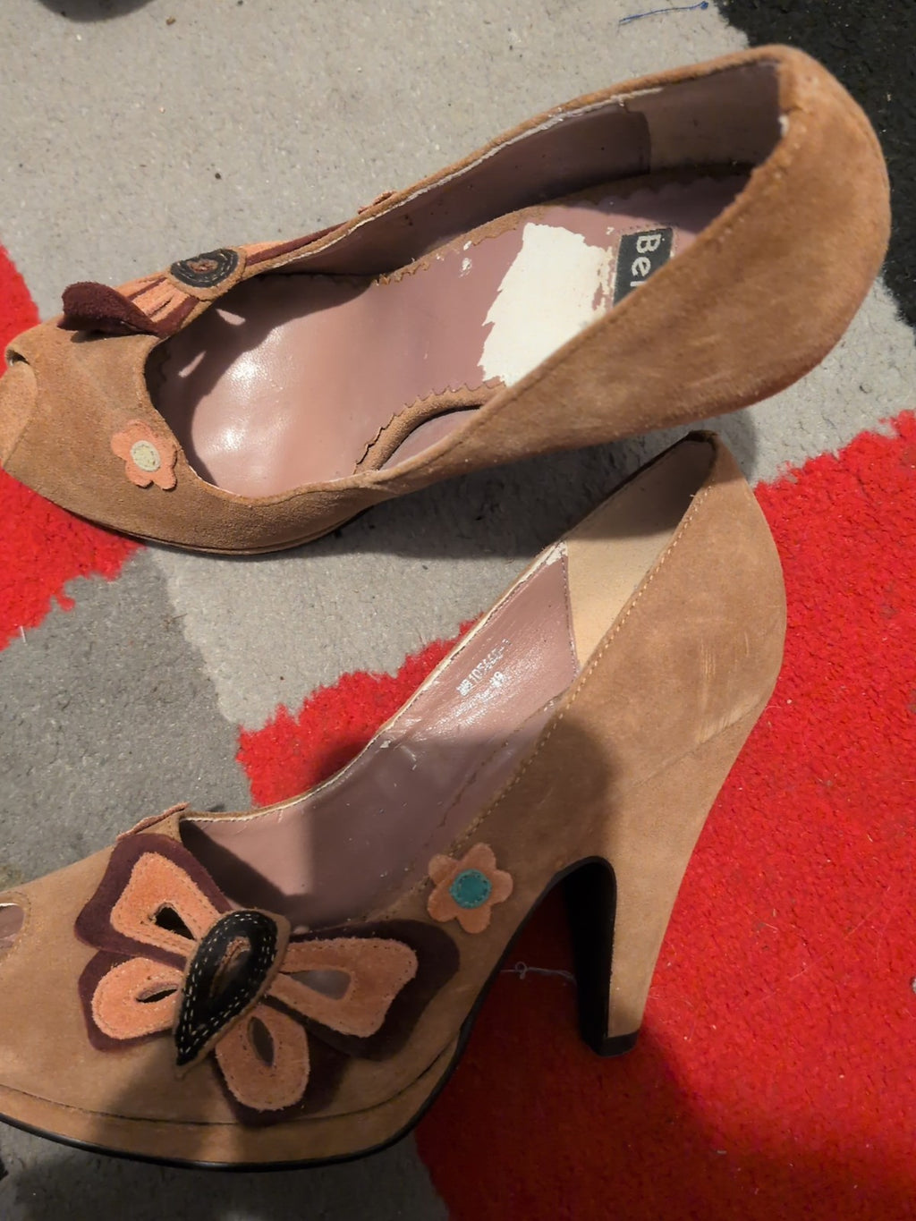 Bertie EU 39 Brown Heels Floral