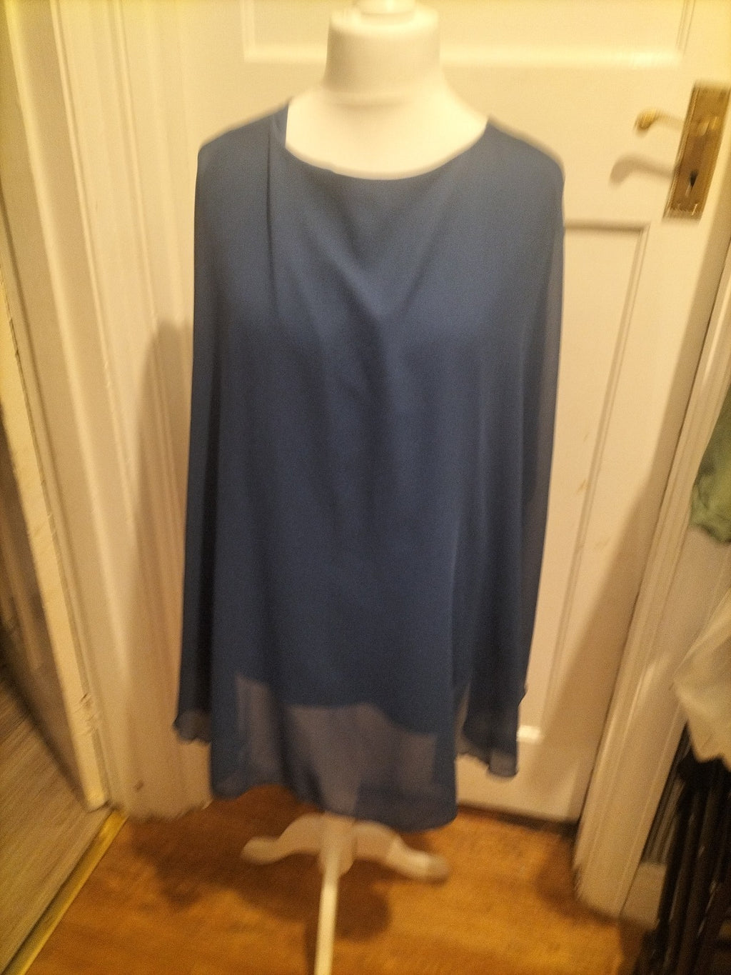 Ladies Size 4XL Royal Blue Lined Flowy Sleeved Blouse