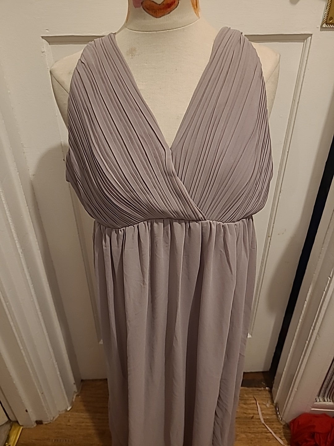 Ladies TFNC london Size 14-16 Pale Purple Sleeveless Evening Dress