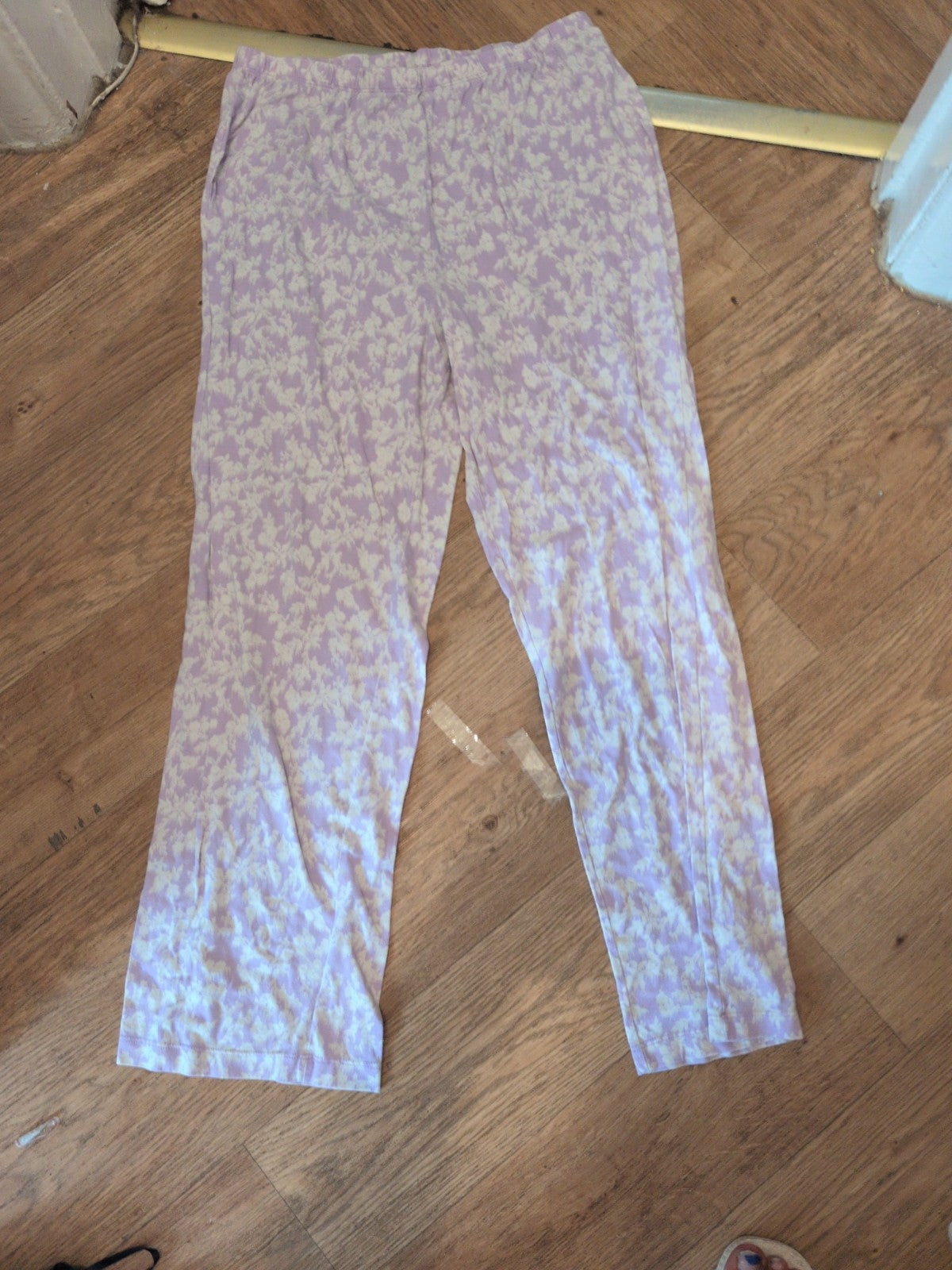 Ladies Tu Size Medium Pale Purple And White Pyjama Set