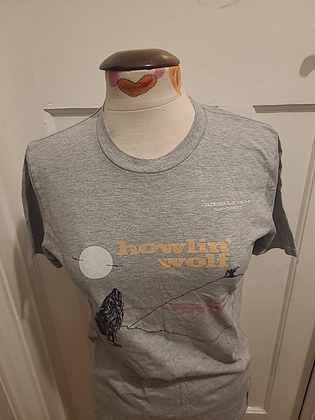 Mens Gildan Size Small Grey Short Sleeved Tshirt Round Neck