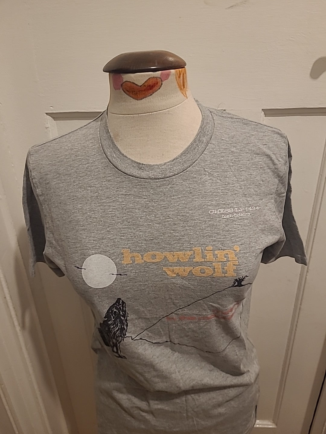 Mens Gildan Size Small Grey Short Sleeved Tshirt Round Neck