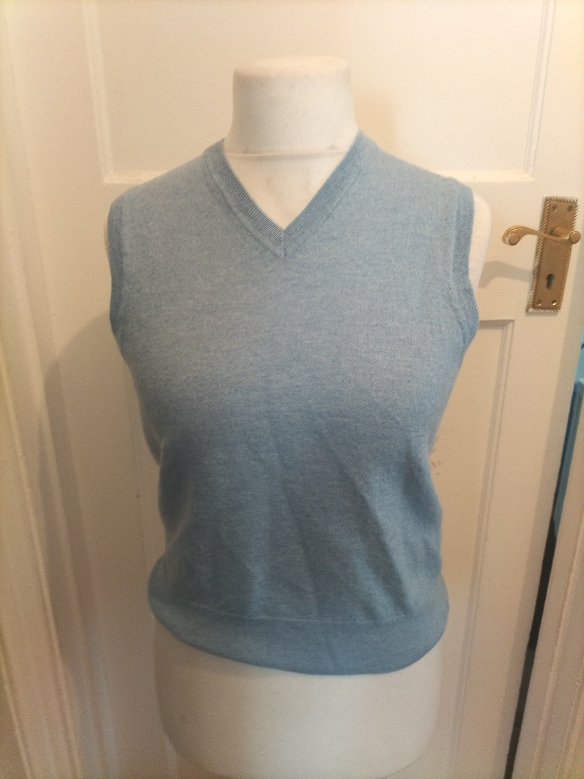 Mens Black Brown Size Large Blue V Neck Sleeveless Jumper Comes Up Small