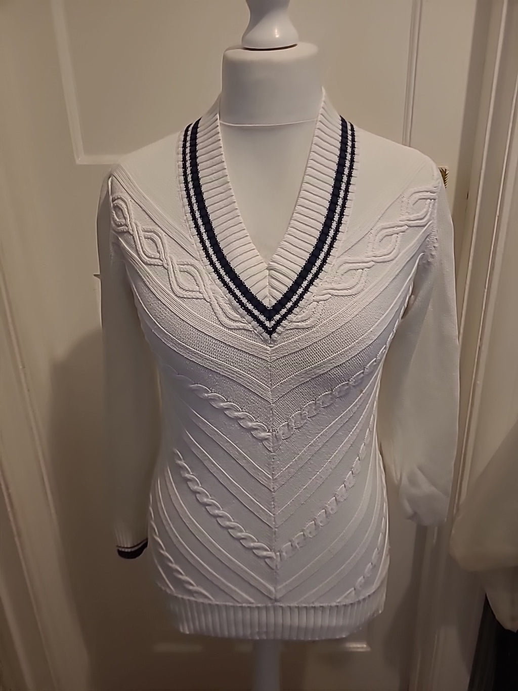 Ladies Lloyd Size Medium White Jumper( Small Mark On Front)