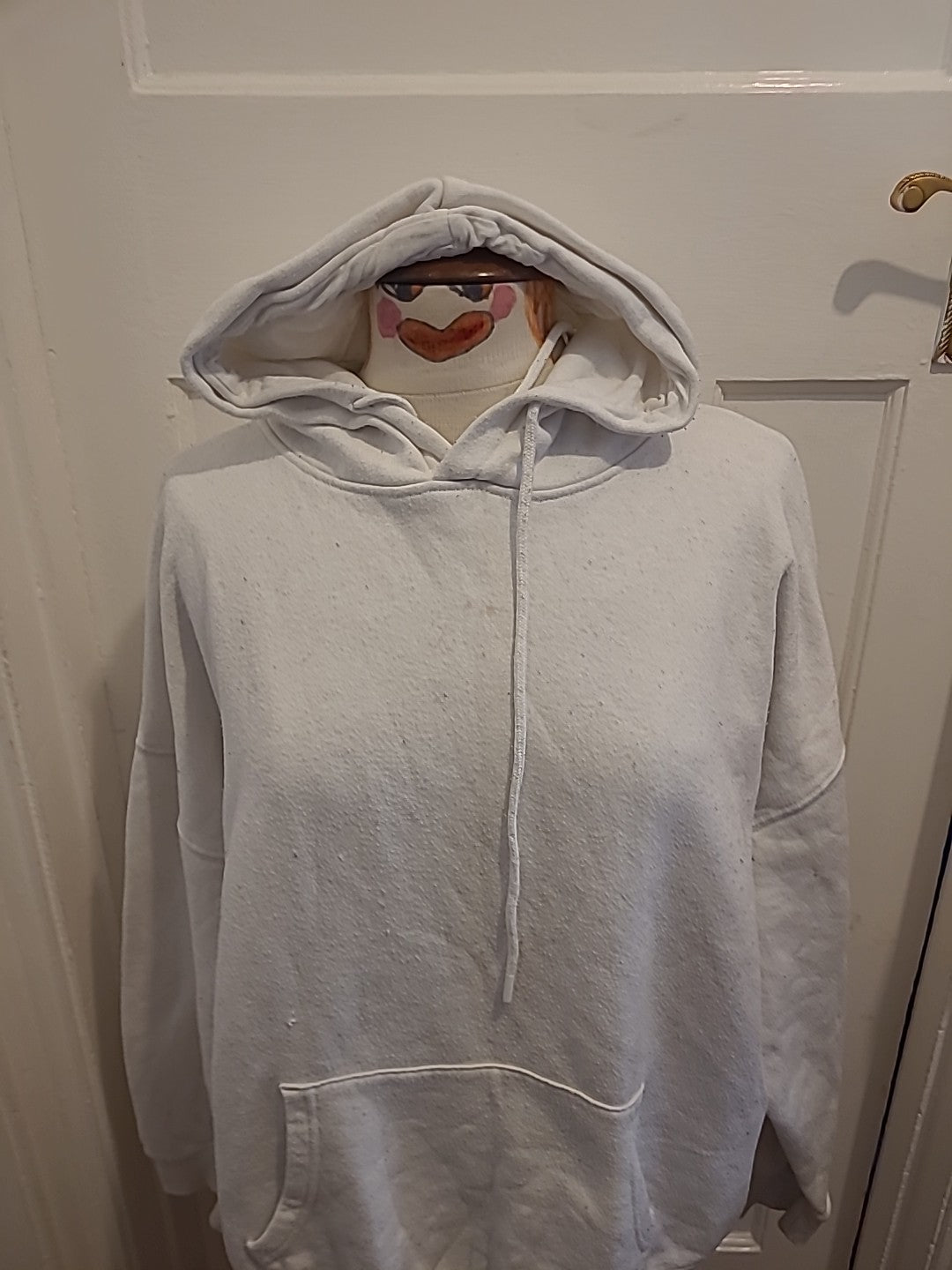 Ladies New Look Size Medium White Pullover Hoodie(Bobbling And Has A Mark)