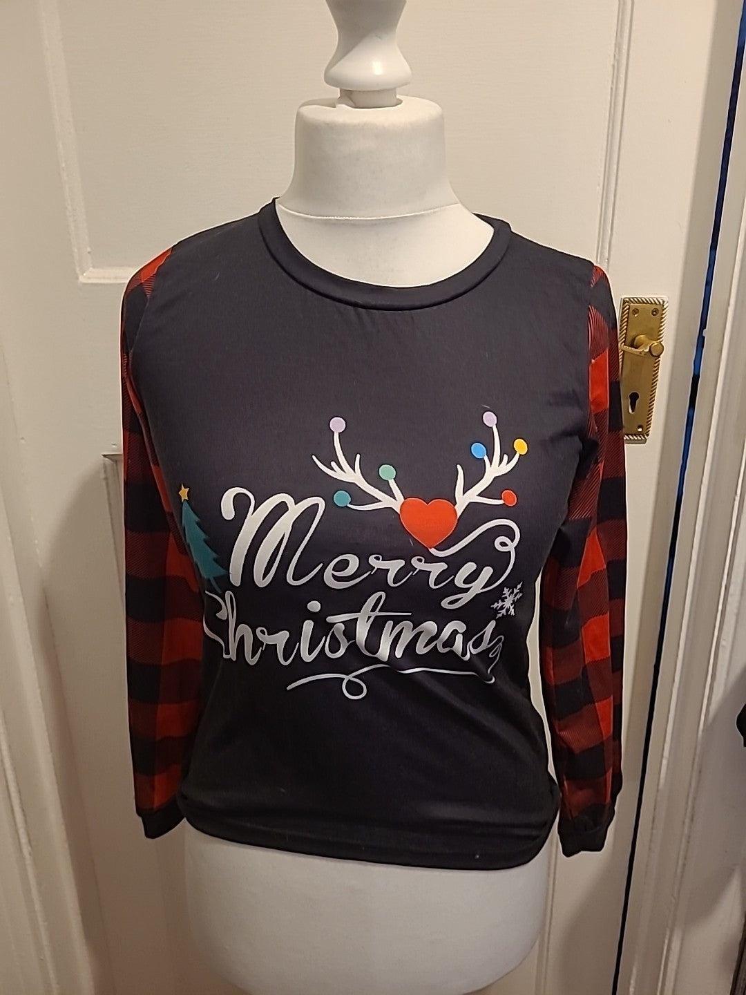 Ladies Size 12 Merry Christmas Pyjama Top