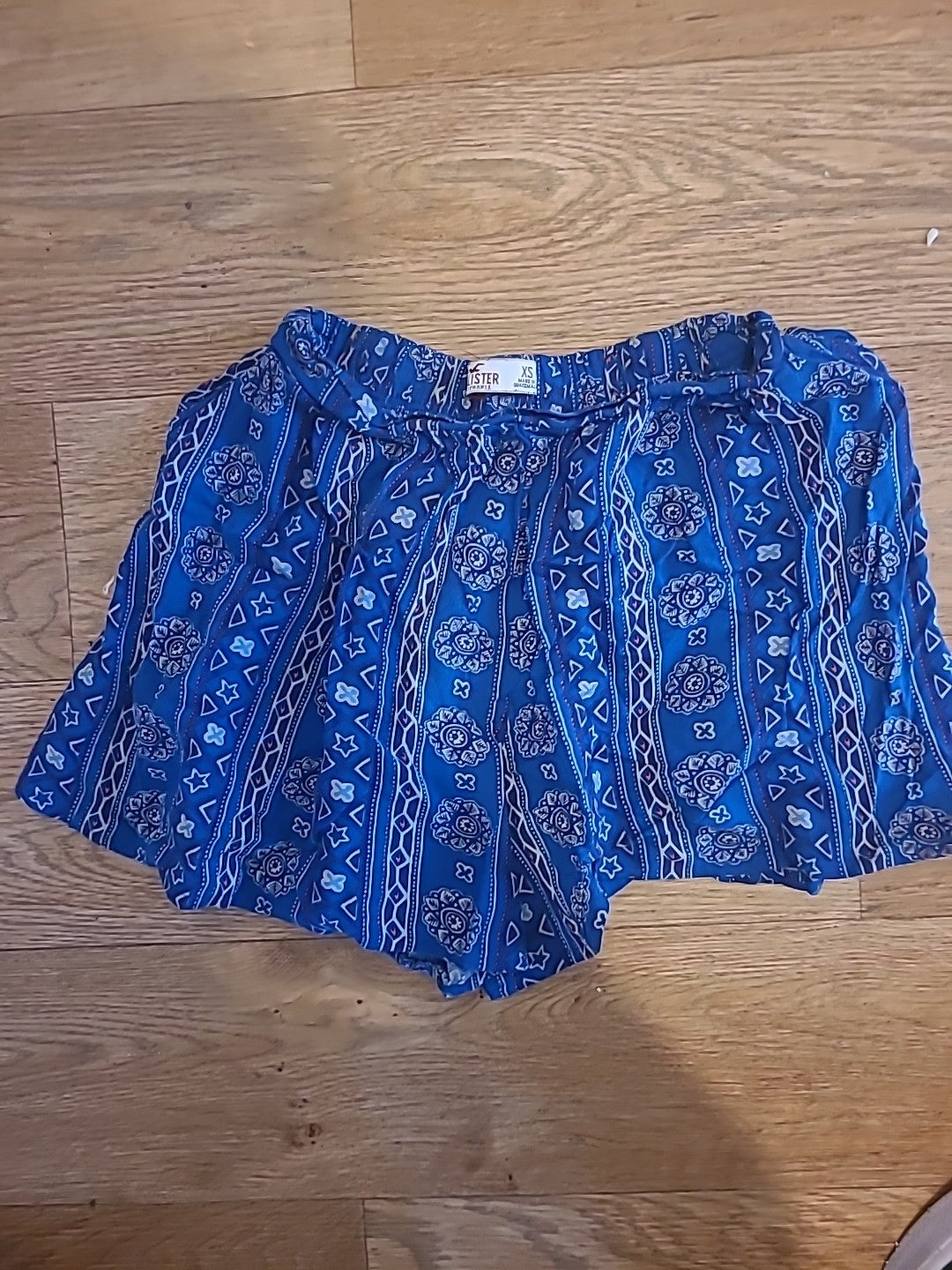 Ladies Hollister Size XS Blue Aztec Elasticated Hot Pants