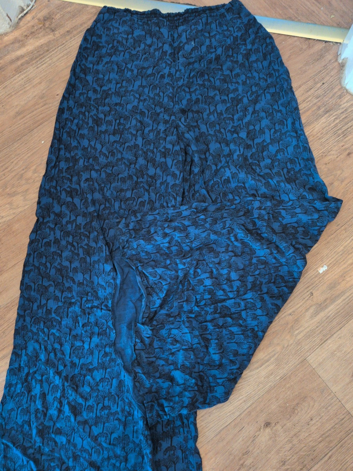 Ladies South Size 10 Navy And Black Zebra And Trees Pattern Trousers