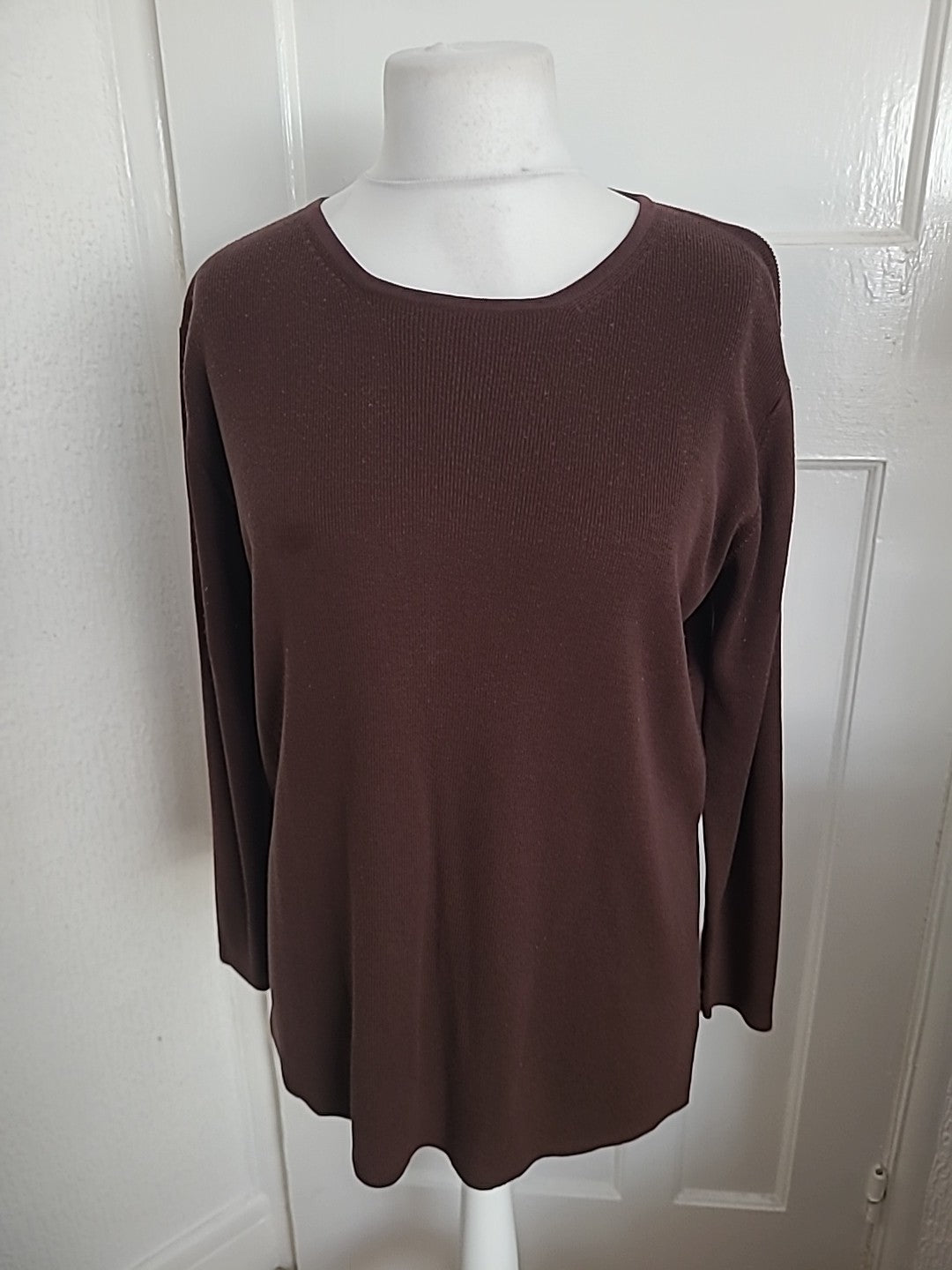Ladies Instyle Size S/M Brown Long Sleeved Jumper