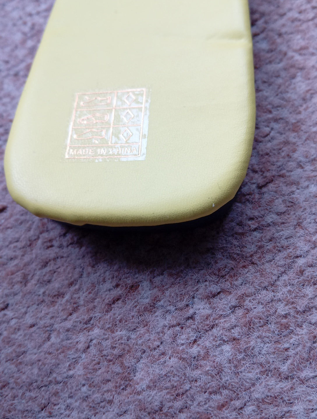 Ladies Brand New Yellow Fluffy Mules Size 8(42)