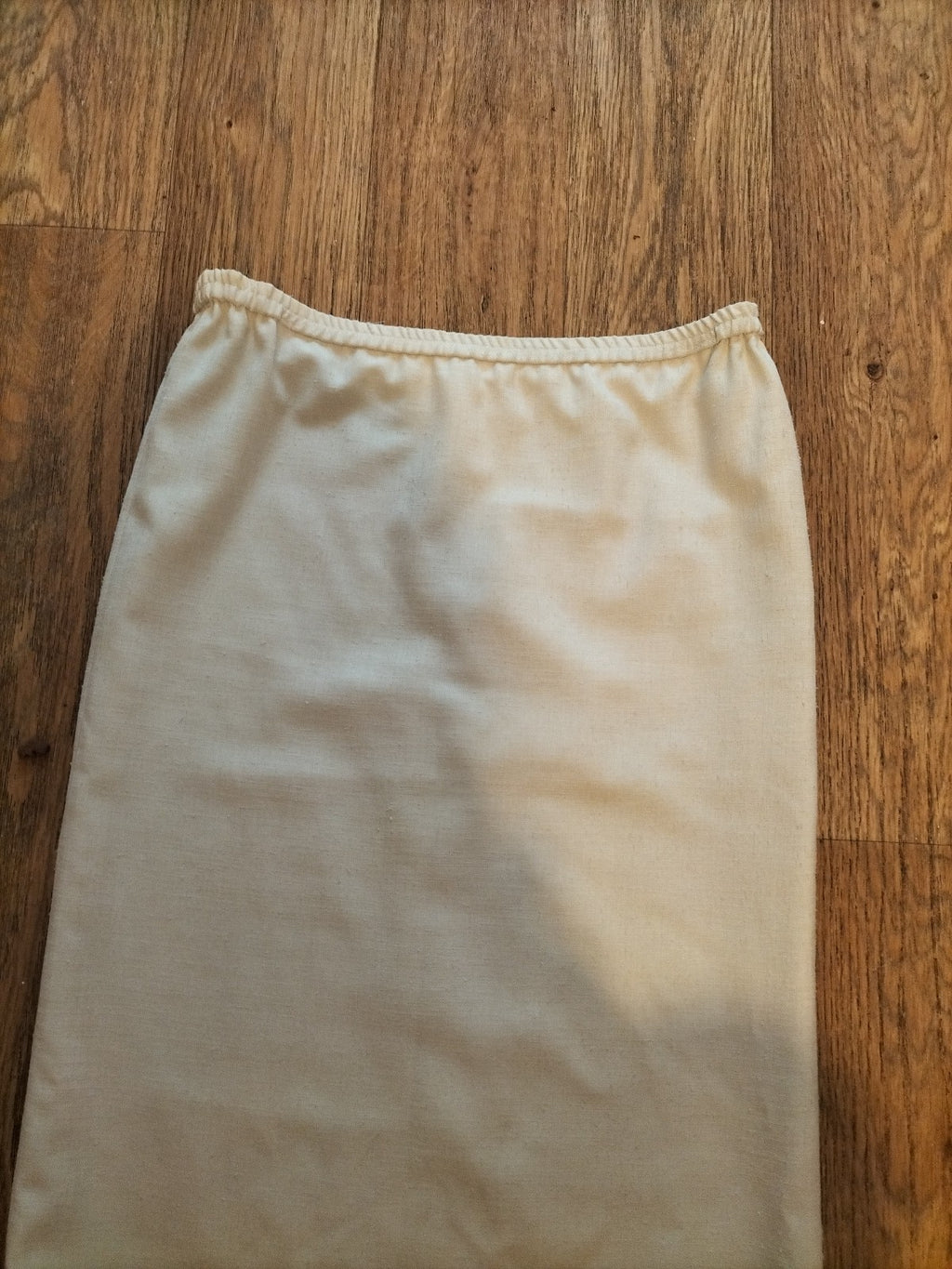 Ladies Size Euro 34 Cream Elasticated Pencil Skirt Lined