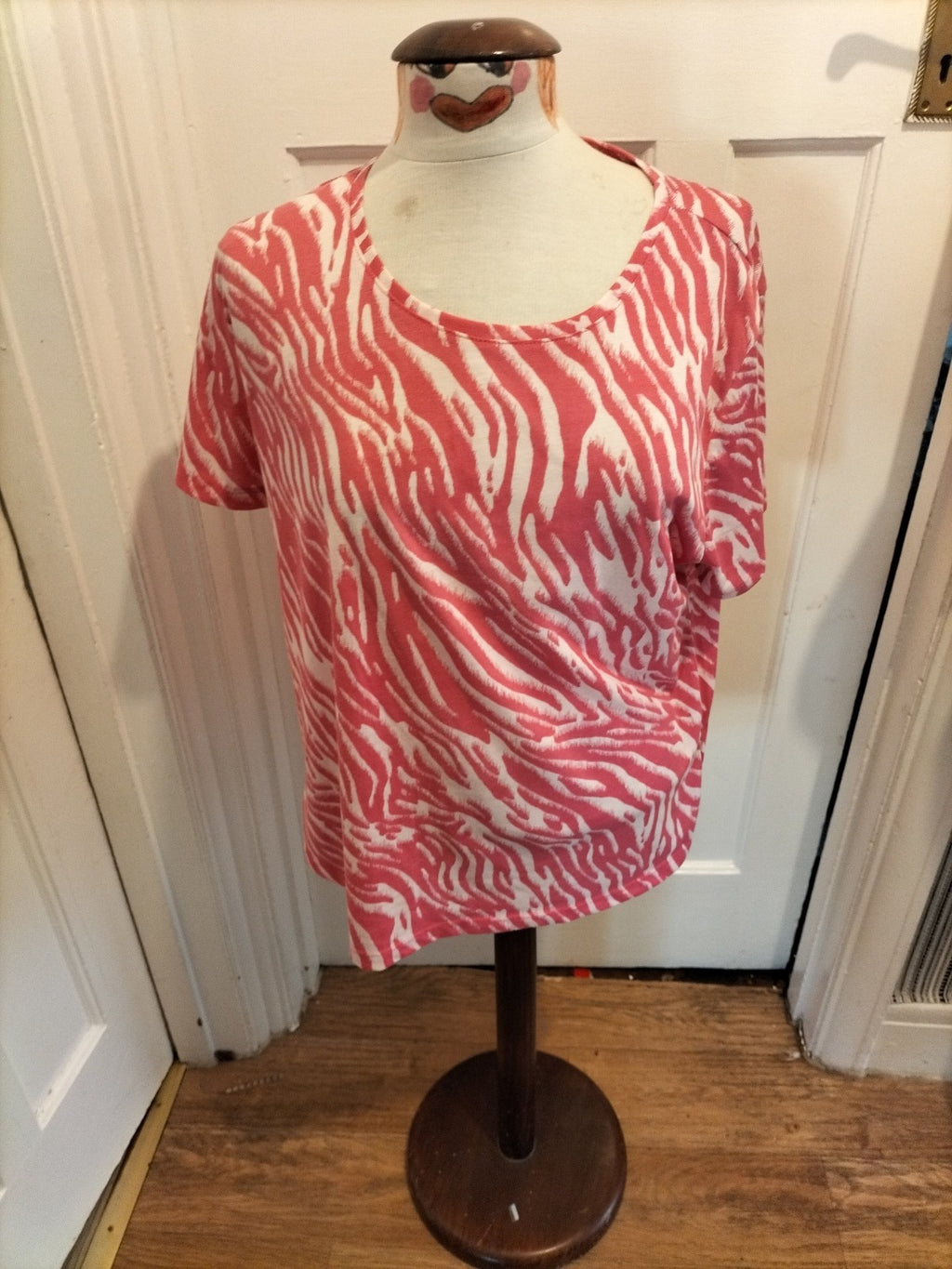Ladies M&S Collection Size 14 Pink And White Patterned Short Sleeved Tshirt