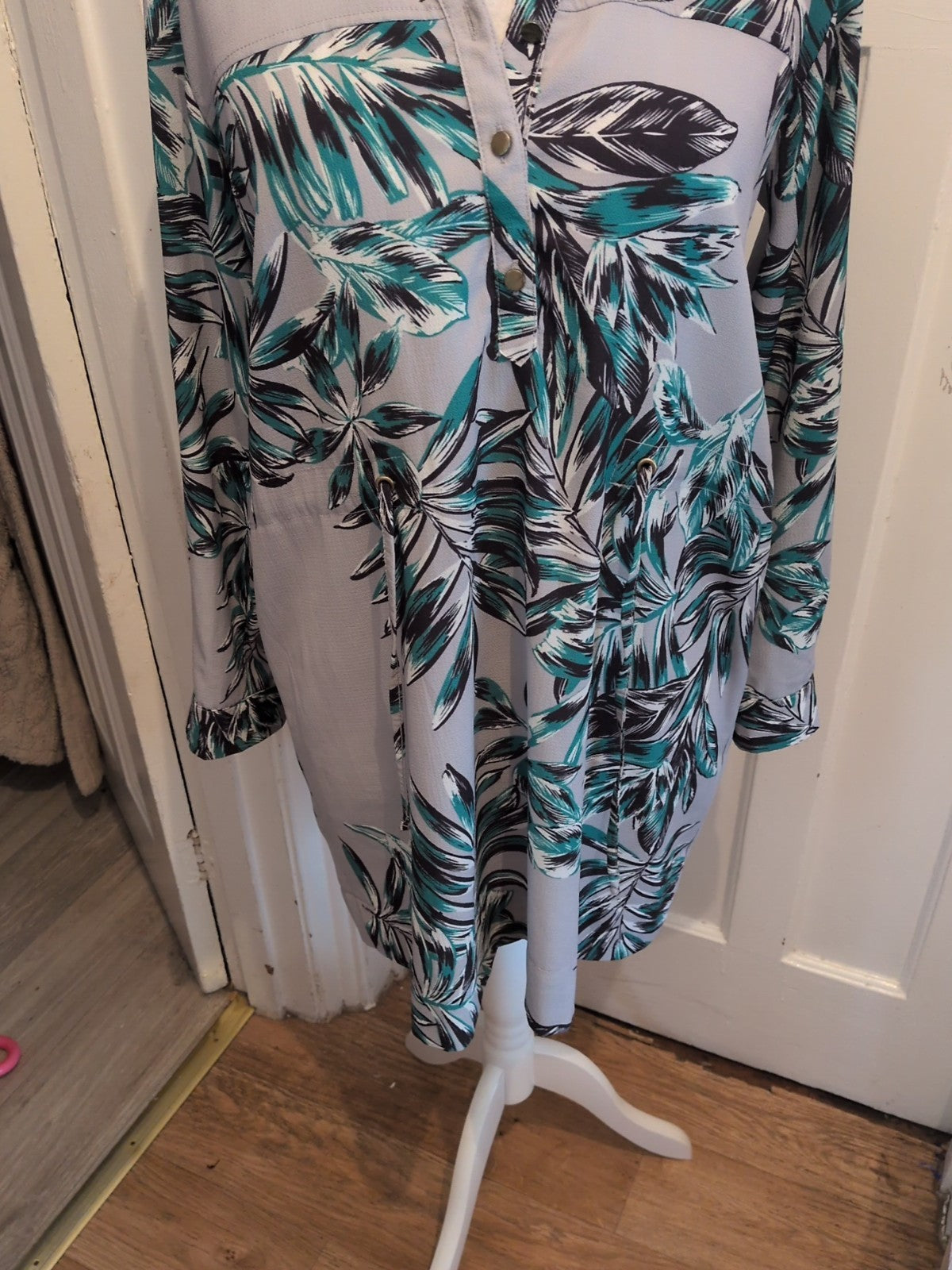 Select 14 Grey And Green Floral Long Sleeve Shirt Dress