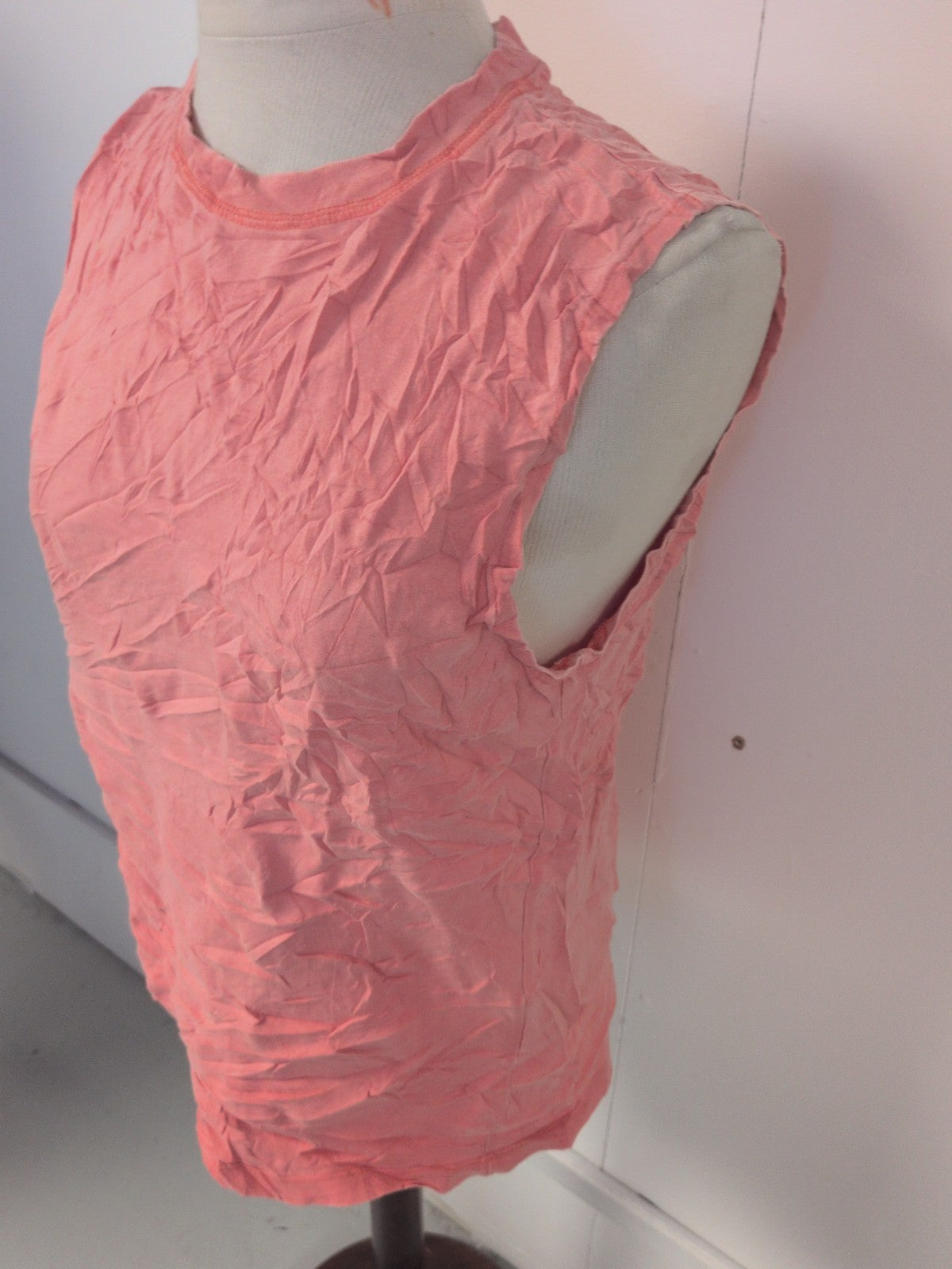Ladies H&M Size Small Pale Orange Sleeveless T-shirt
