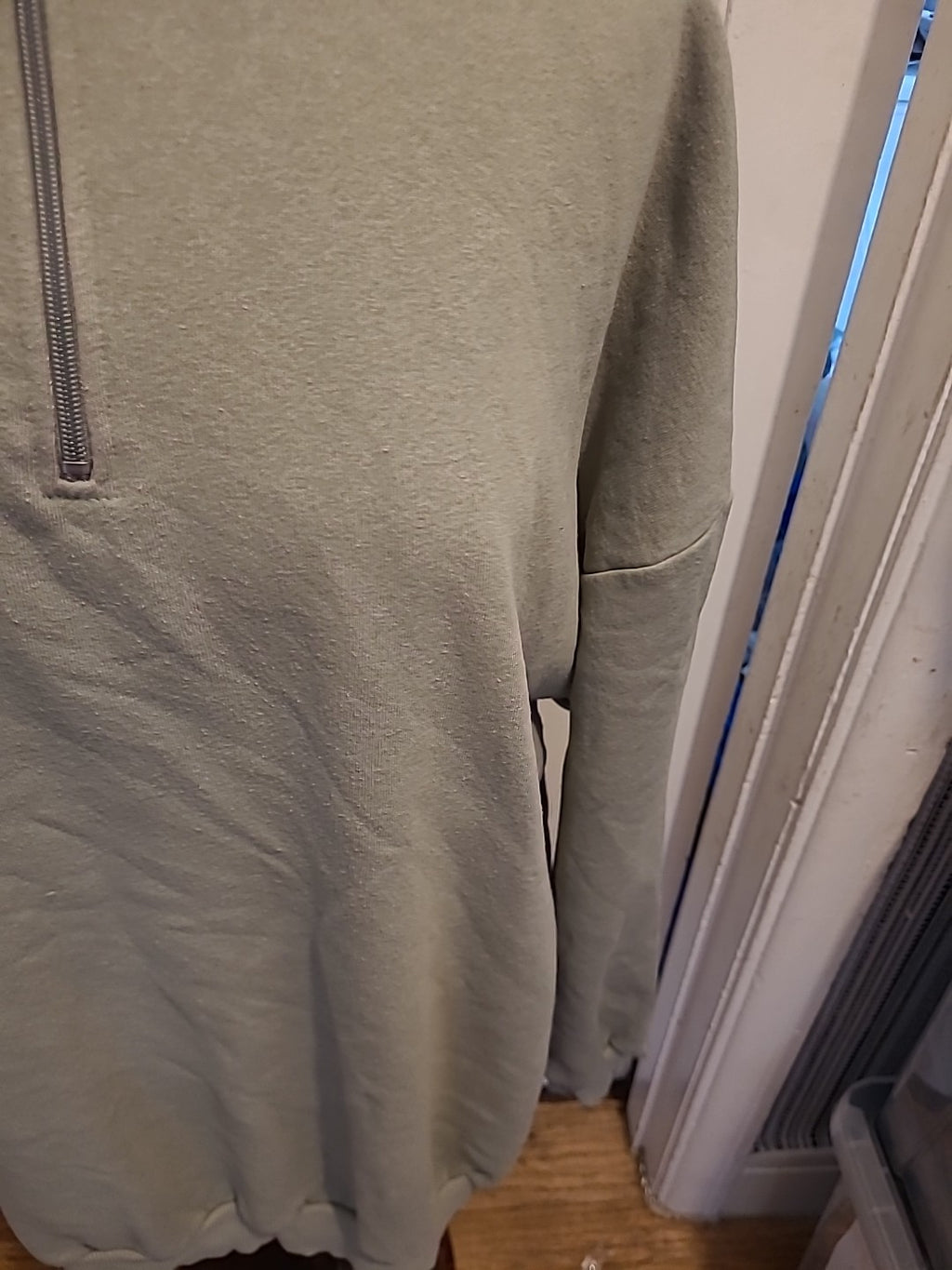 Mens Boohoo Size XL Pale Khaki Long Sleeved Jumper