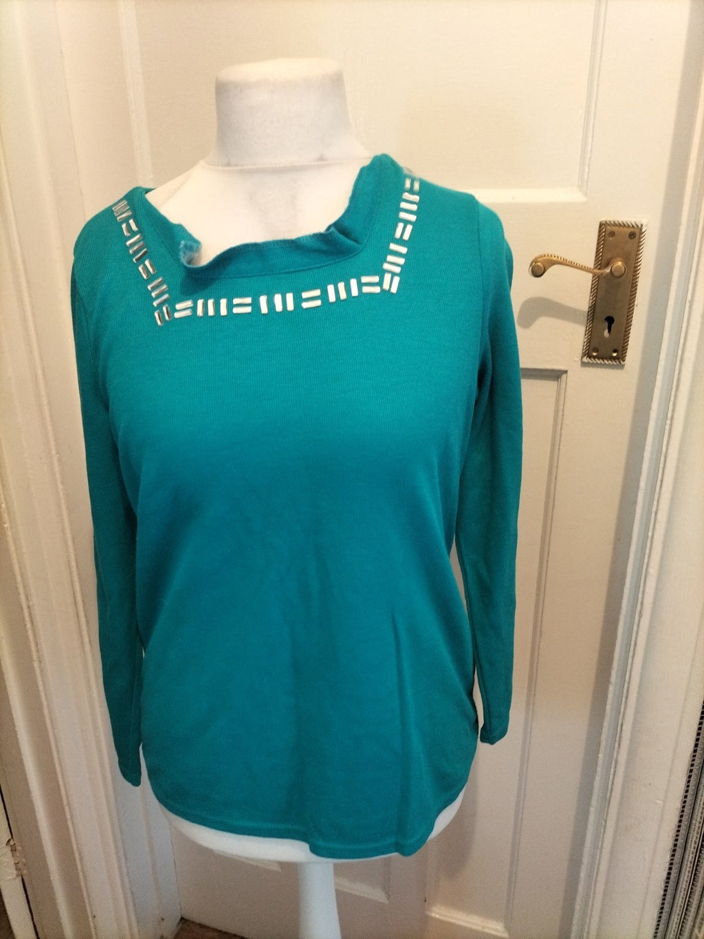 Ladies Bonmarche Size 14 Turquoise Diamonte Neck Long Sleeved Blouse