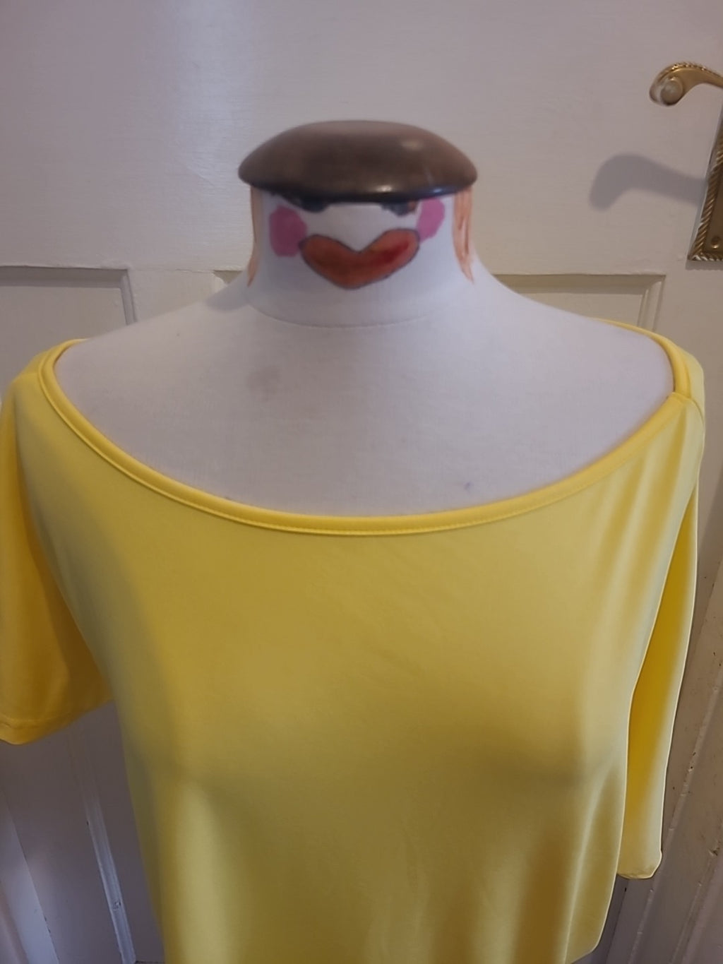 Ladies Shein Size Large Yellow Short Sleeved Tshirt