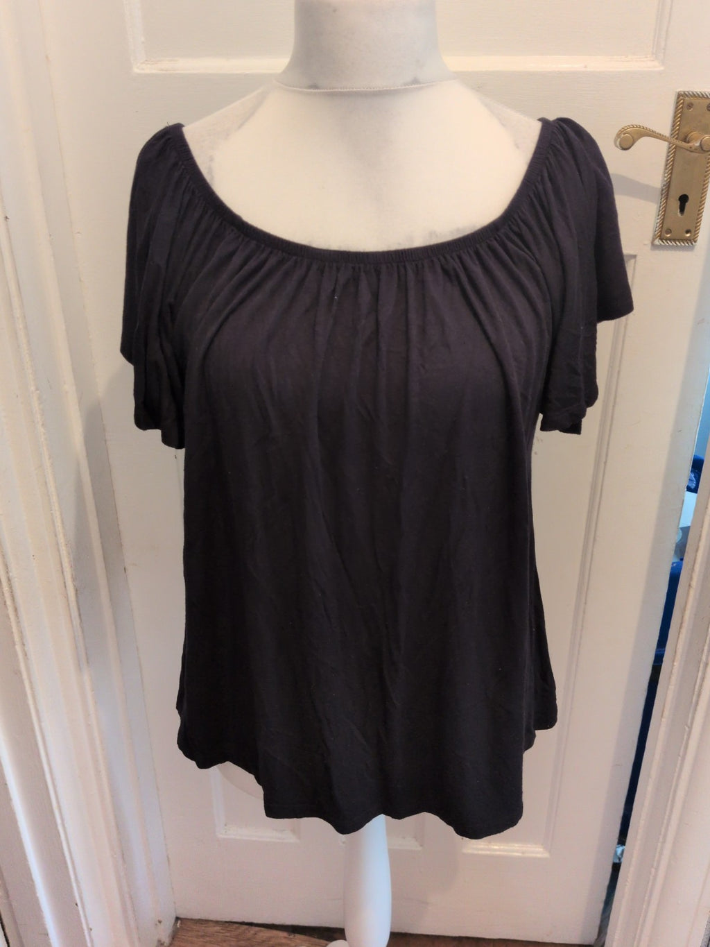 Definitions 22 Black Short Sleeve Elasticated Hem Blouse