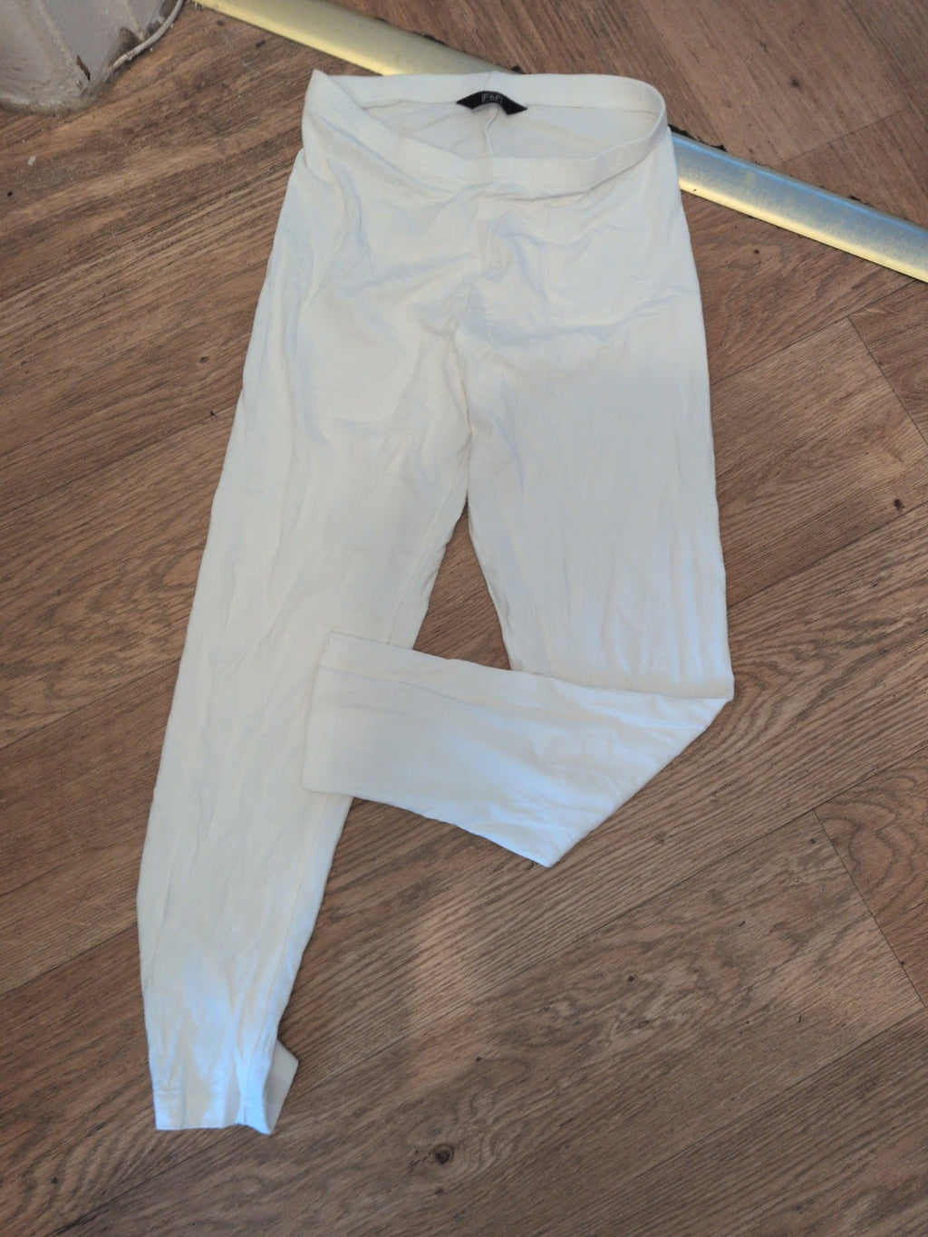 F&F 6 White Leggings