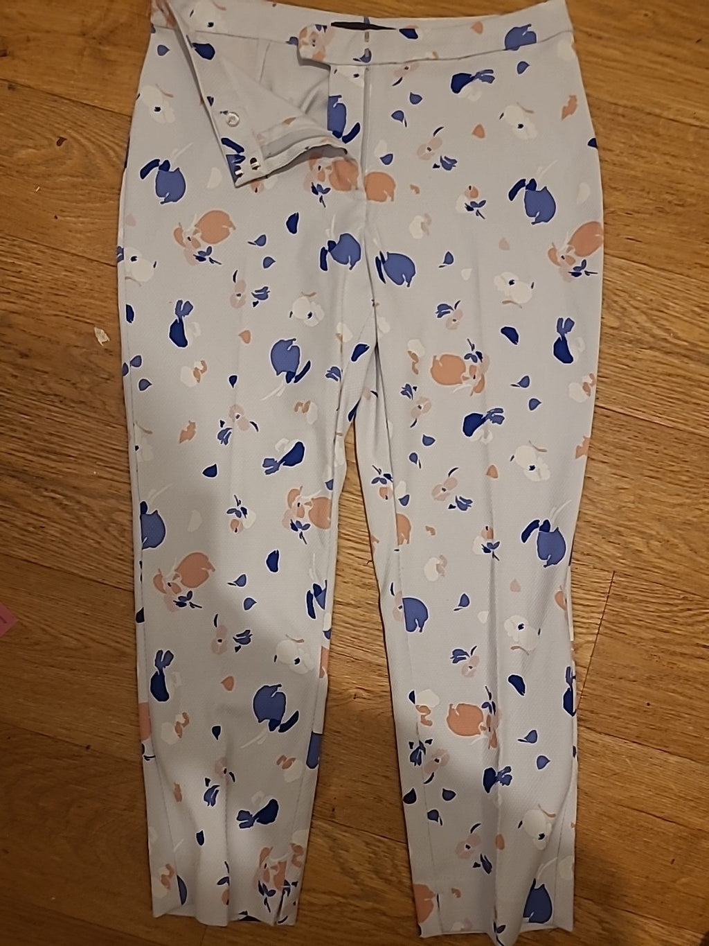 Ladies Marks And Spencer Size 10 Grey Patterned Trousers