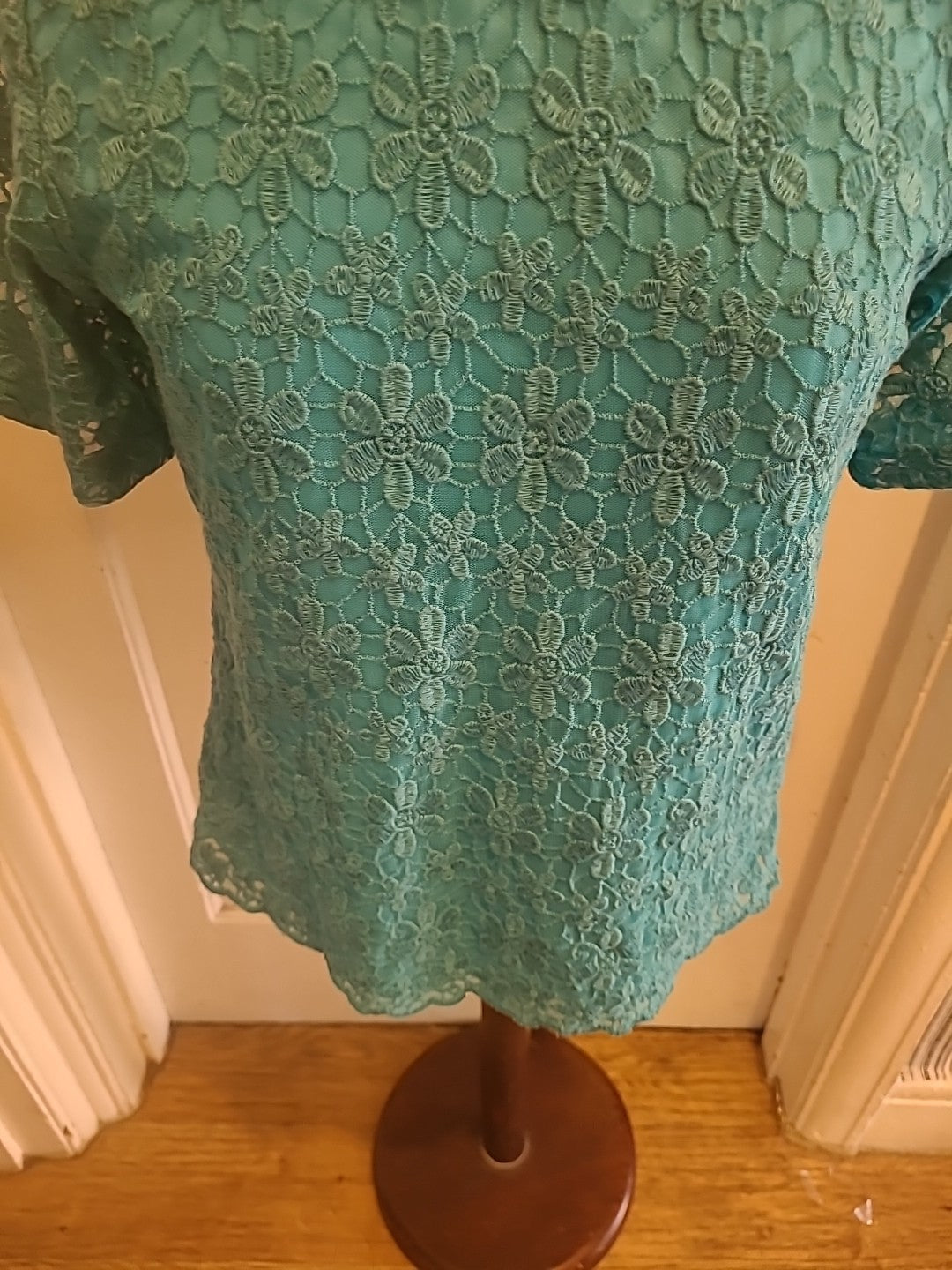 Ladies Emma Blake Size 12 Turquoise Lace Lined Short Sleeved Blouse
