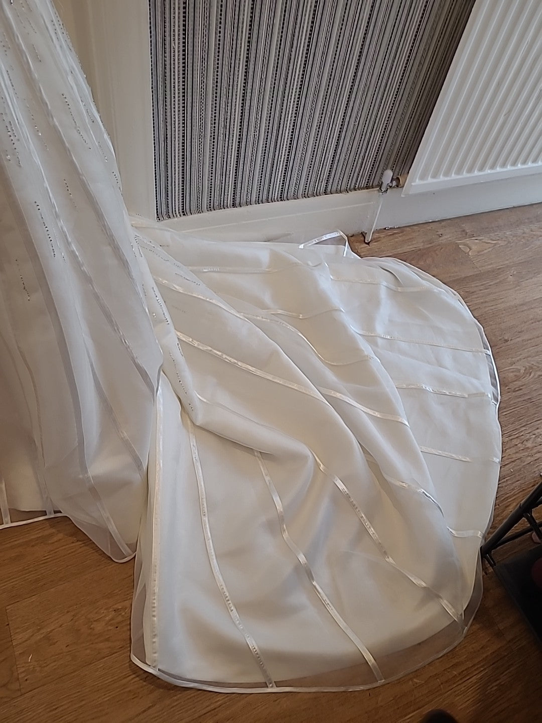 Ladies Wedding Gown Size 12 Benjamin Roberts Pale Ivory Beading/sequins