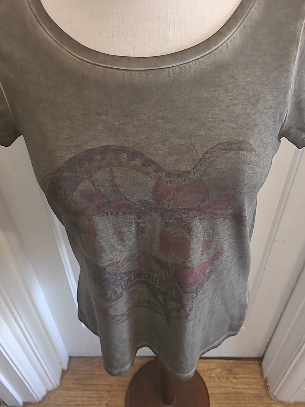 Ladies Culture Size Small Grey Khaki Short Sleeved Tshirt