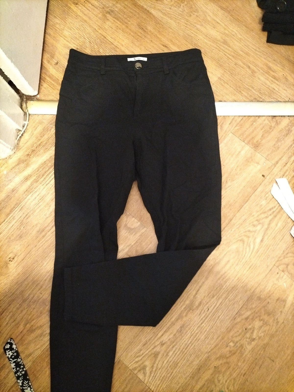Ladies Tu Size 10R Black Skinny Jeans