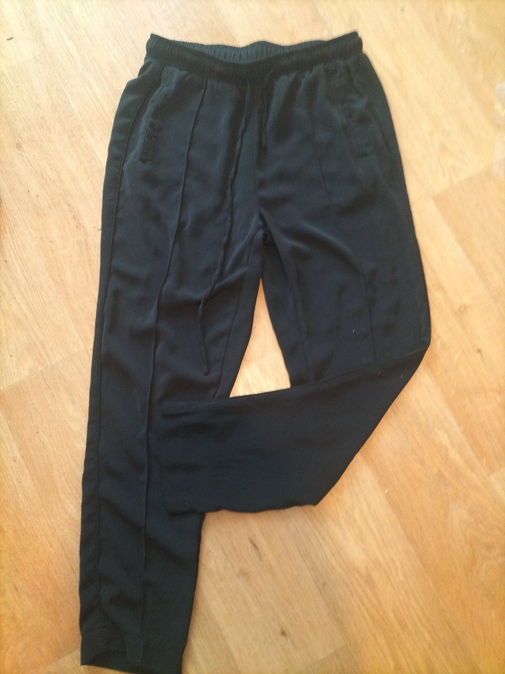 Ladies Stradivarius Size Small Black Elasticated Lightweight Trousers