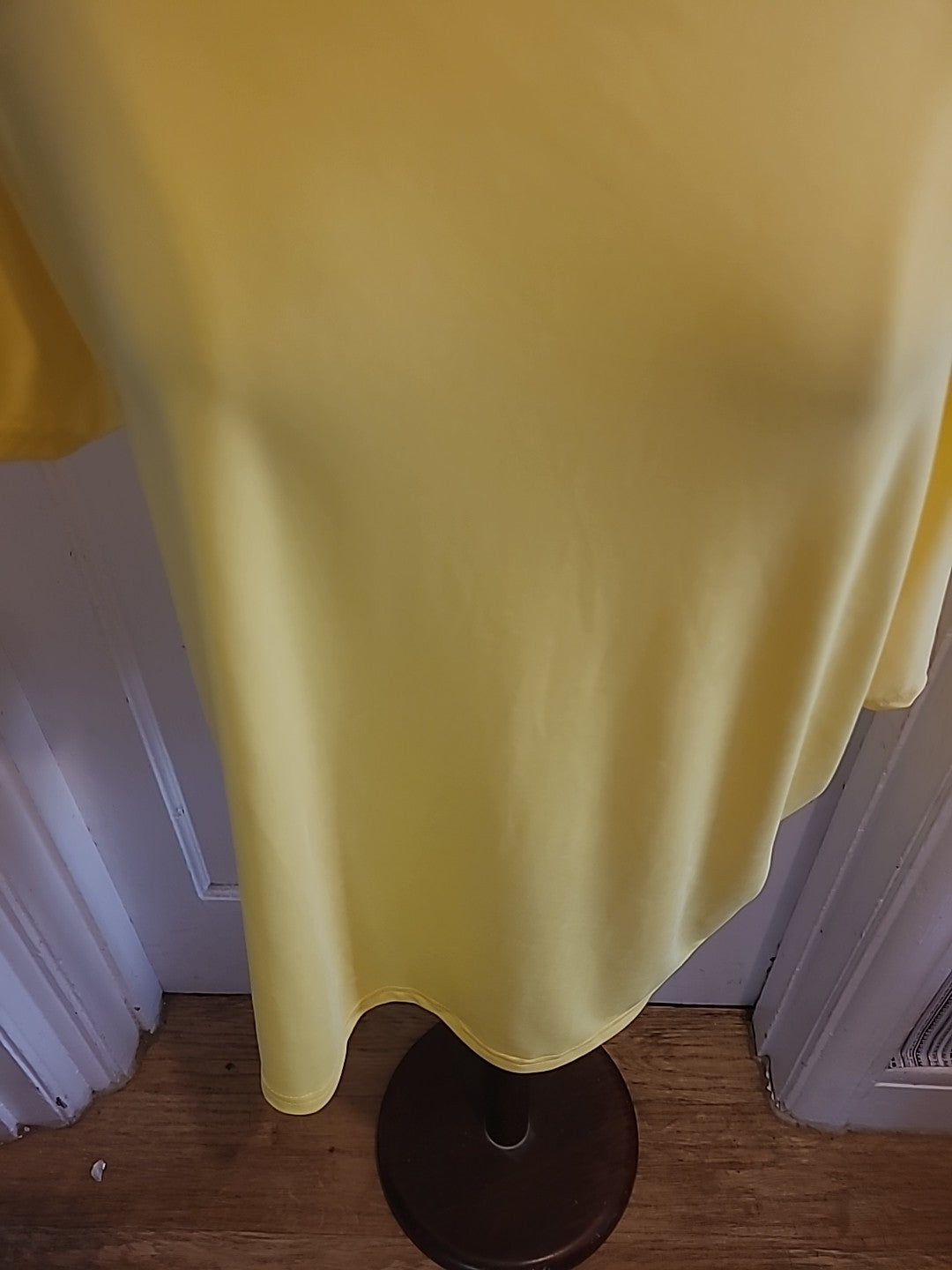 Ladies Shein Size Large Yellow Short Sleeved Tshirt