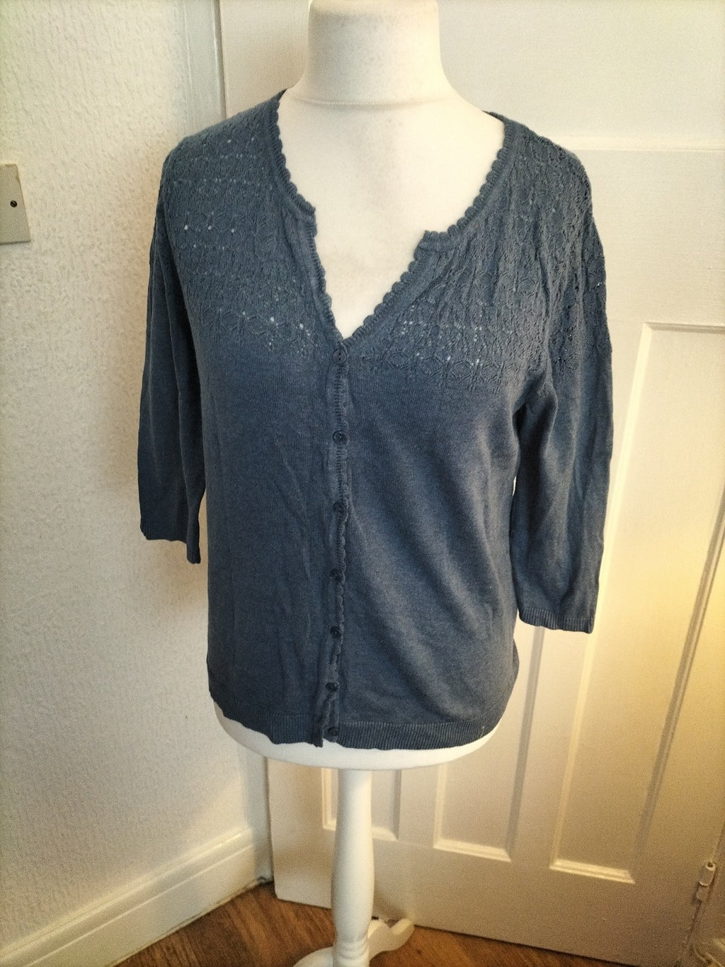Ladies Falmer Size 14 Denim Coloured Buttoned Cardigan