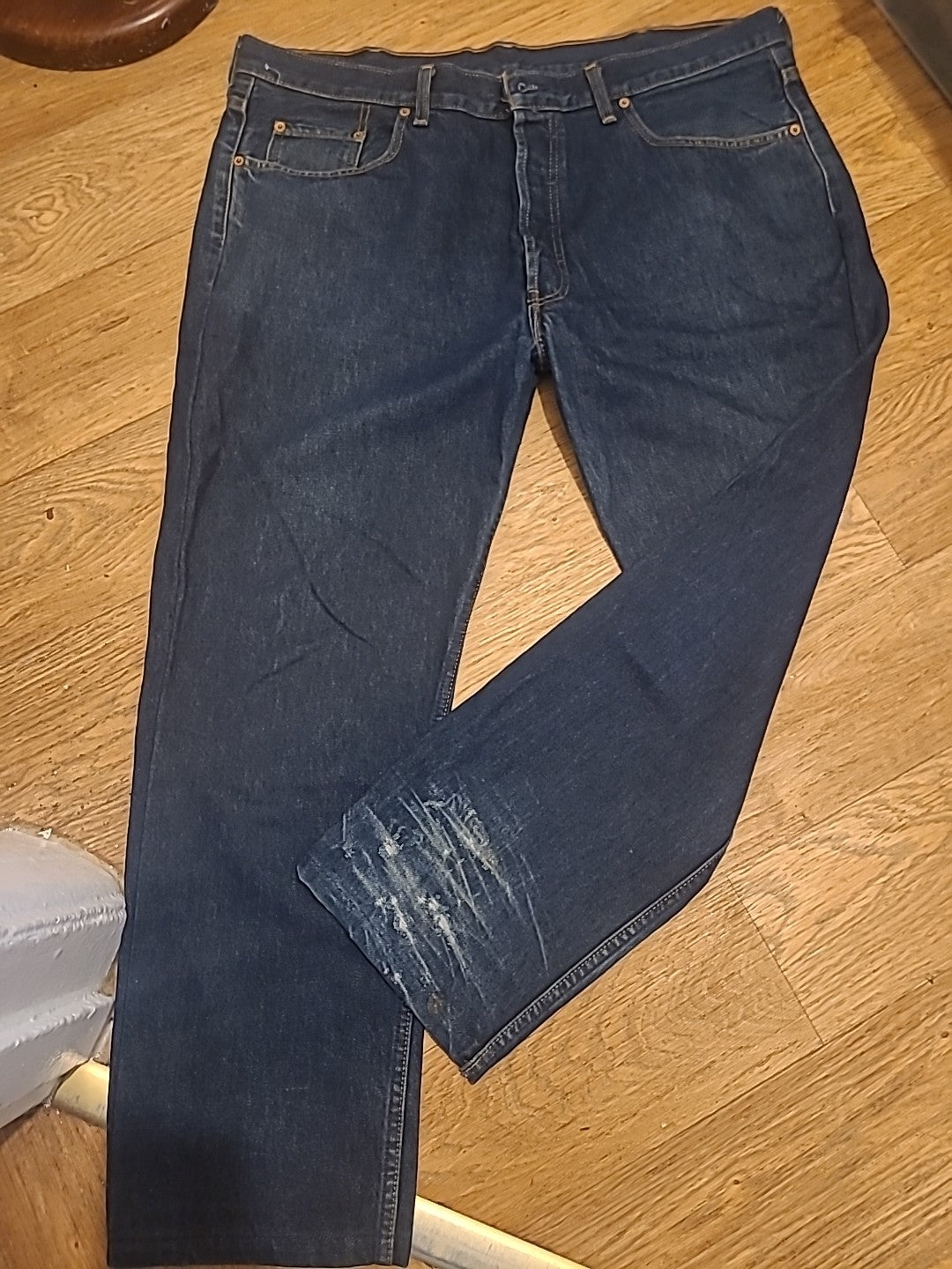 Mens Levi Strauss & Co Waist 40 Length 34  Blue Denim Jeans ( Patch Got A Cut...