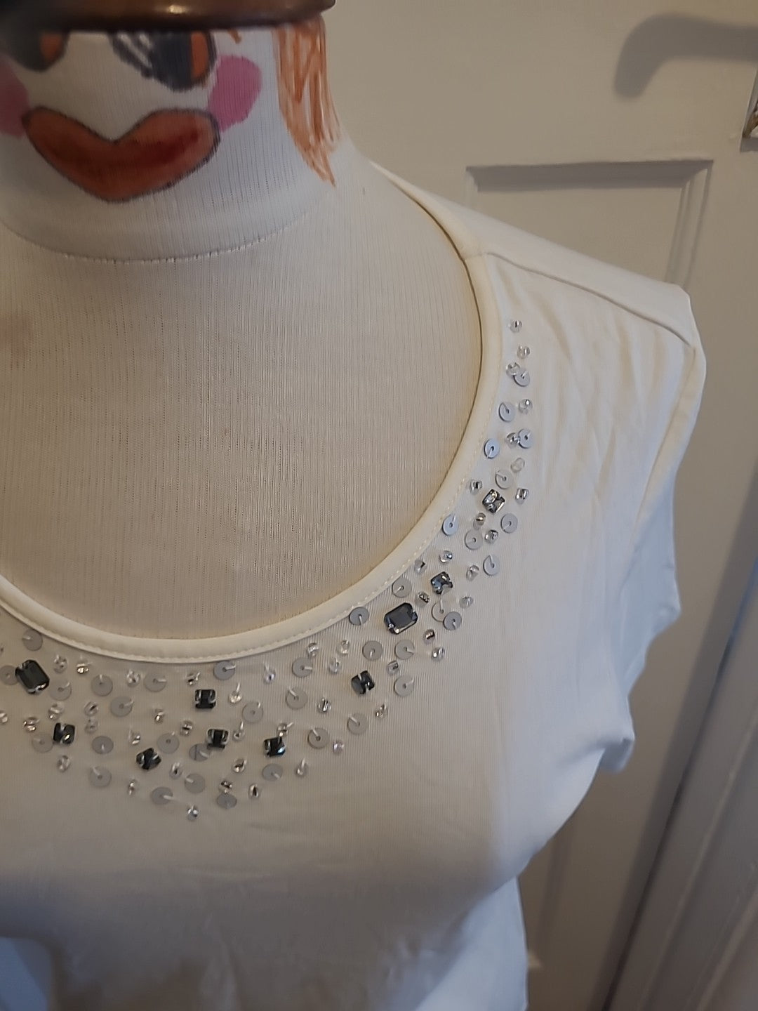 Ladies Micha Size Medium White Short Sleeved Detailed Neck Tshirt