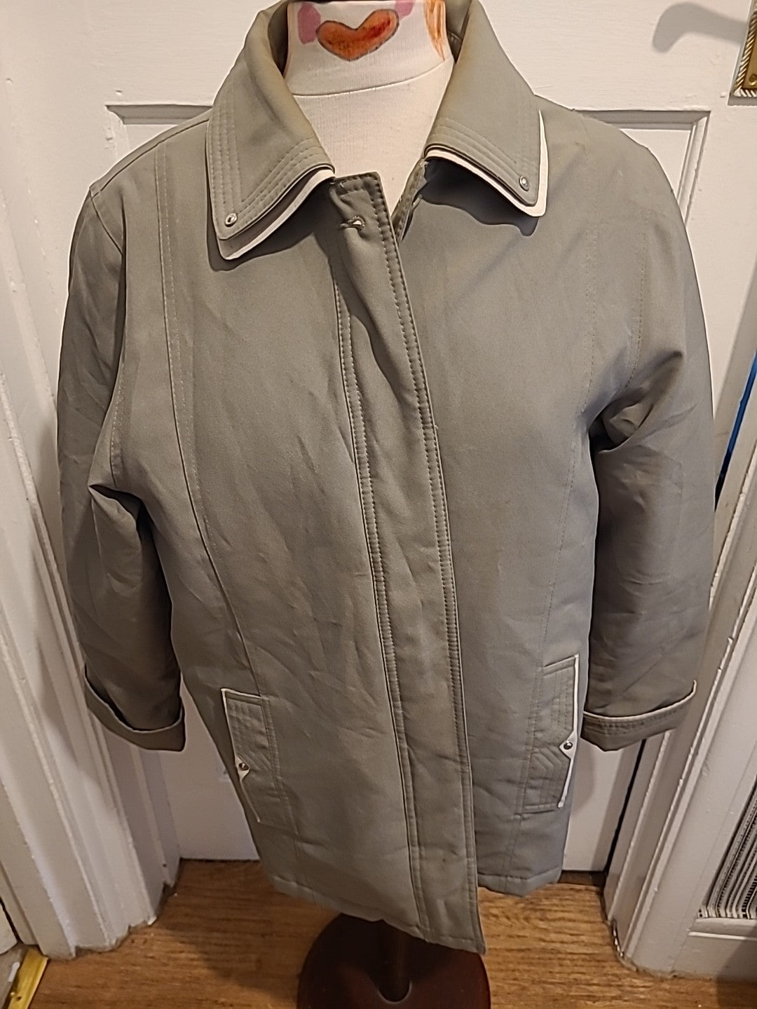Ladies David Barry Size 16 Green Long Sleeved Lined Coat