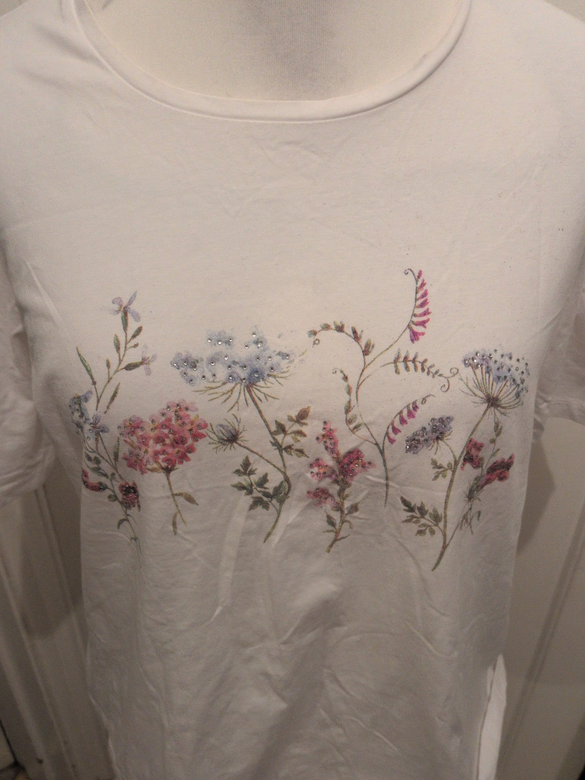 Ladies First Avenue Size XL White Short Sleeve Floral T-shirt