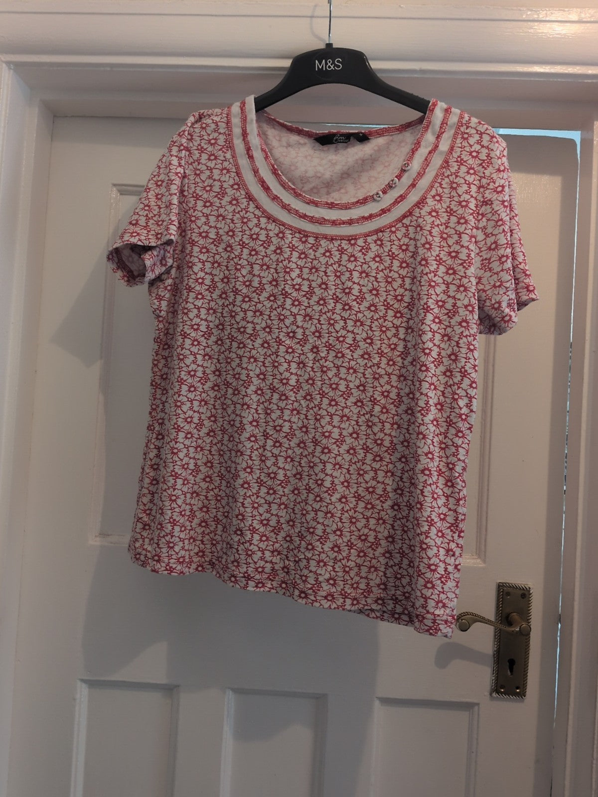BM Casual Medium Red And White Short Sleeve Blouse