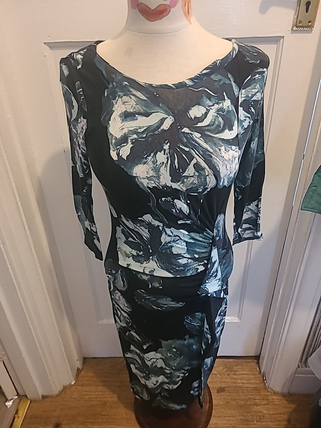 Ladies Per Una Size 8 Green BlCk White Floral Long Sleeved Dress