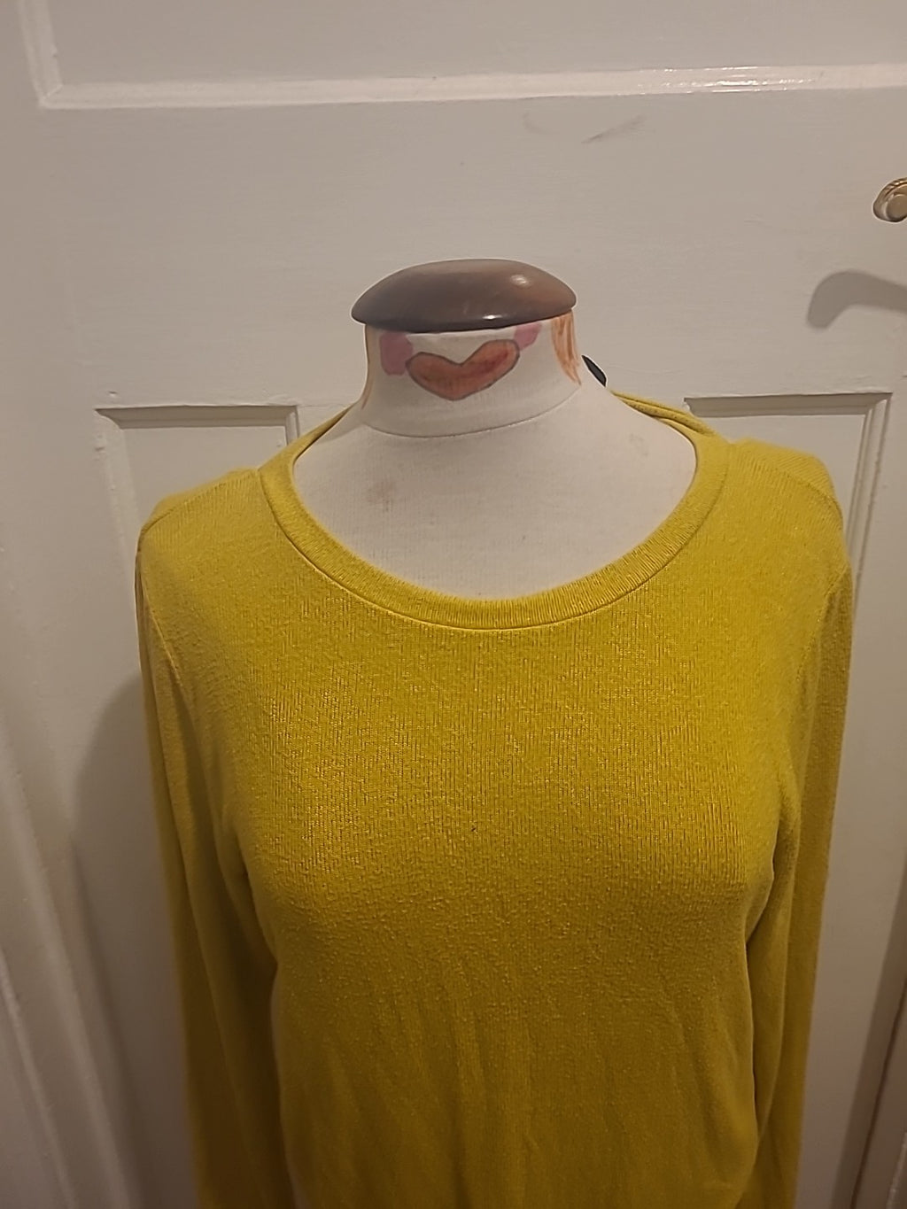 Ladies River Island Size 10 Yellowish Long Sleeved Lightweight Jumper