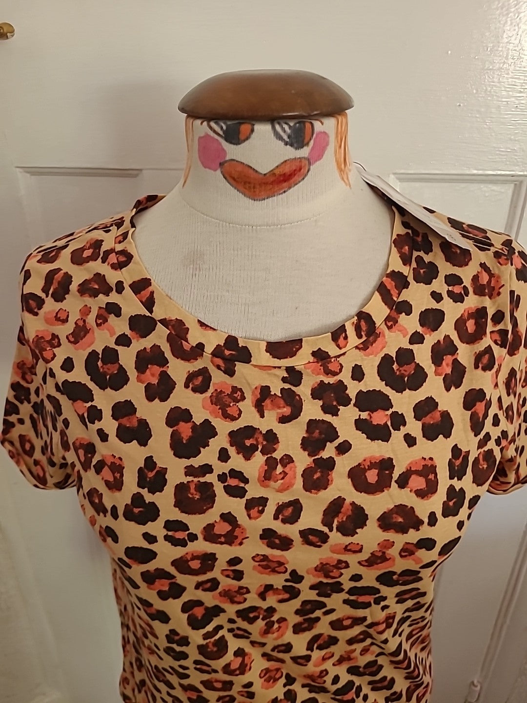 Brand New Tu Size 10 Leopard Print Short Sleeved Tshirt