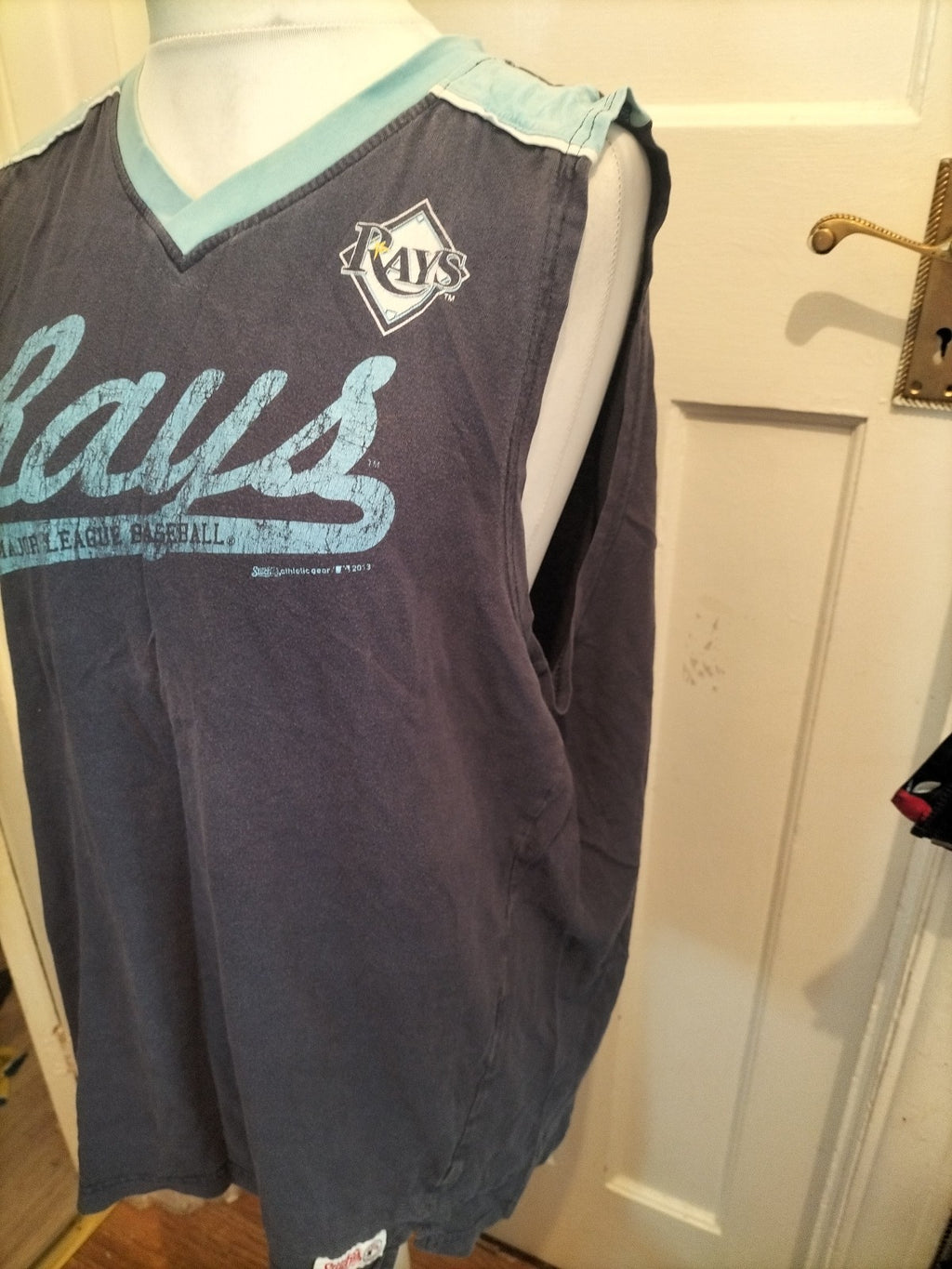 Mens Stiches Size Large Navy And Blue Sleeveless Tshirt Fading And Cracked