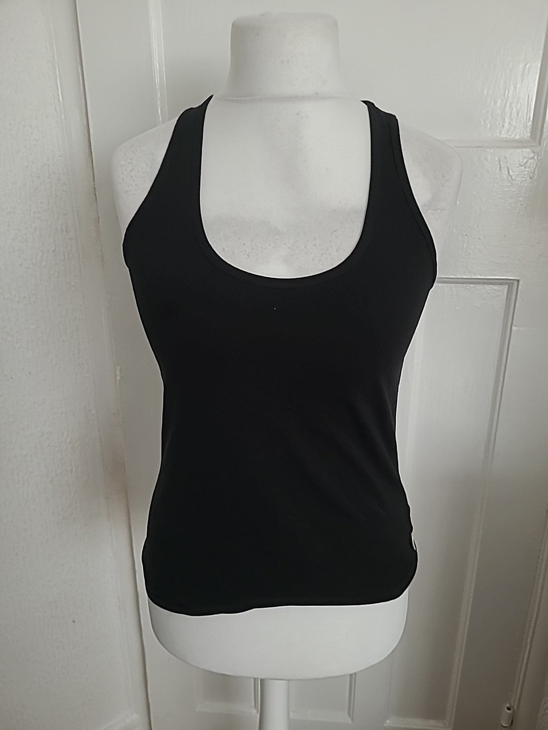 Ladies Howies Size Small Black Sleeveless Tank Top